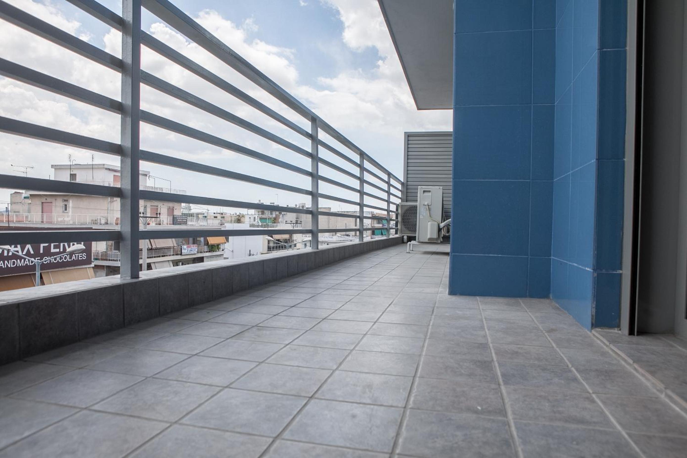 Lak Peristeri Homes 50m from metro station