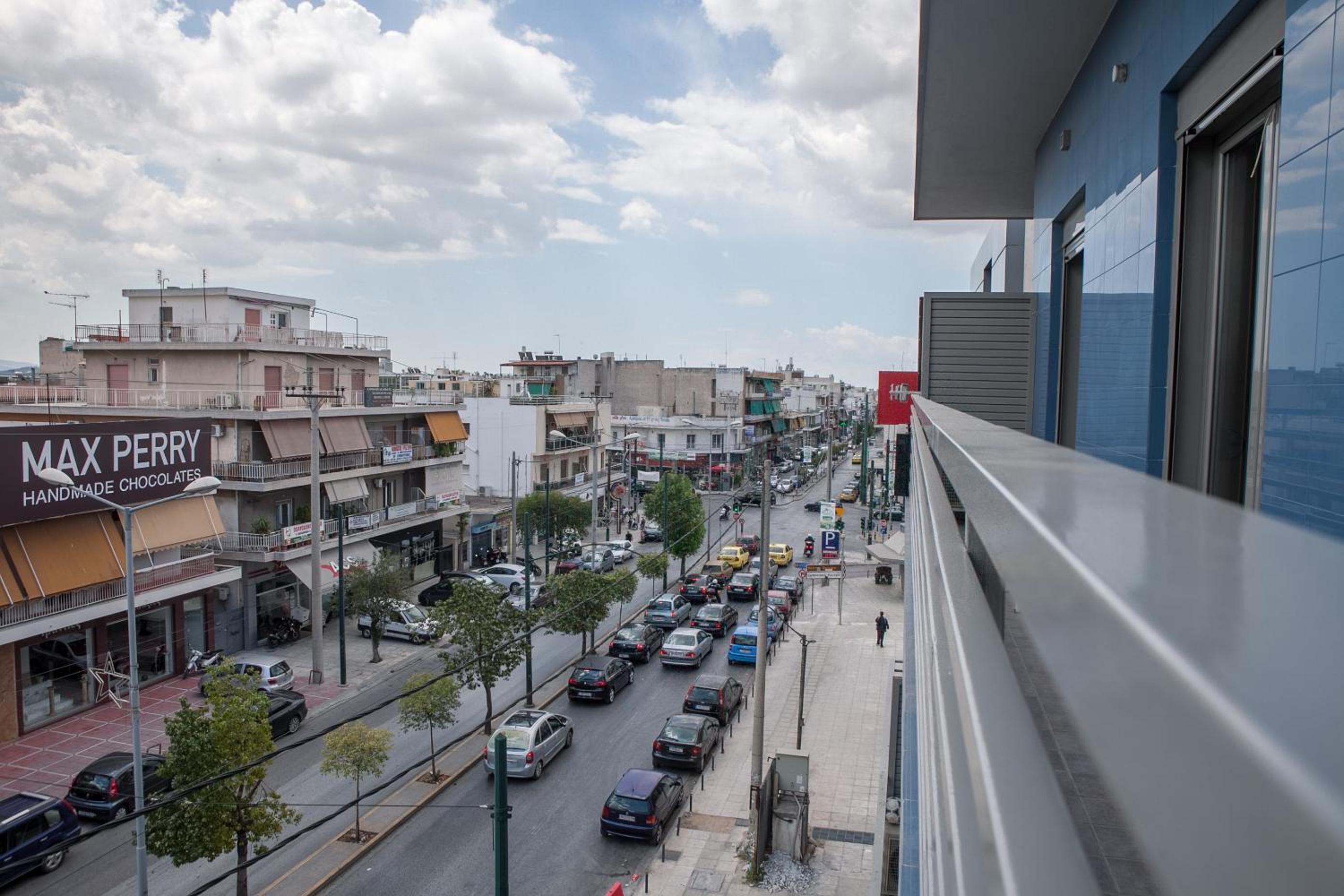 Lak Peristeri Homes 50m from metro station
