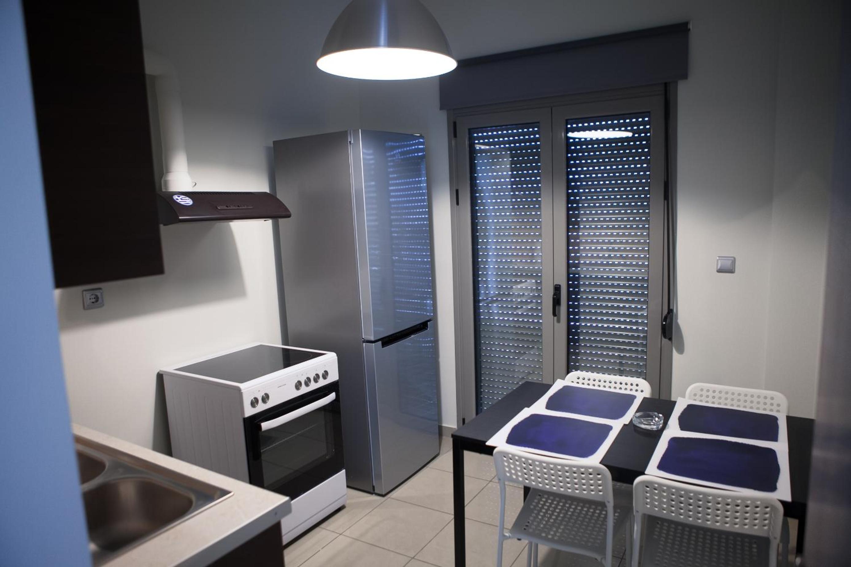 Lak Peristeri Homes 50m from metro station