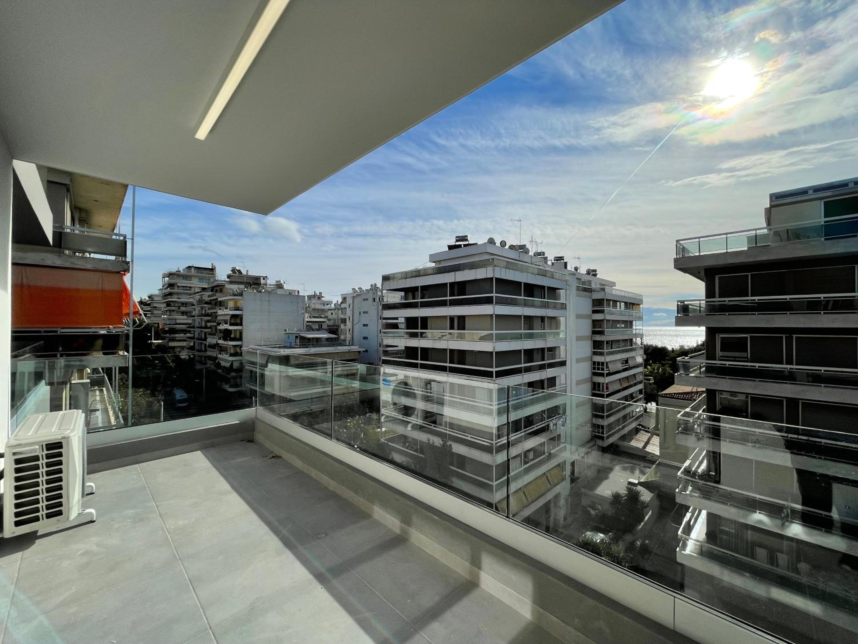 Athenean Modern Escape near Marina Floisvos