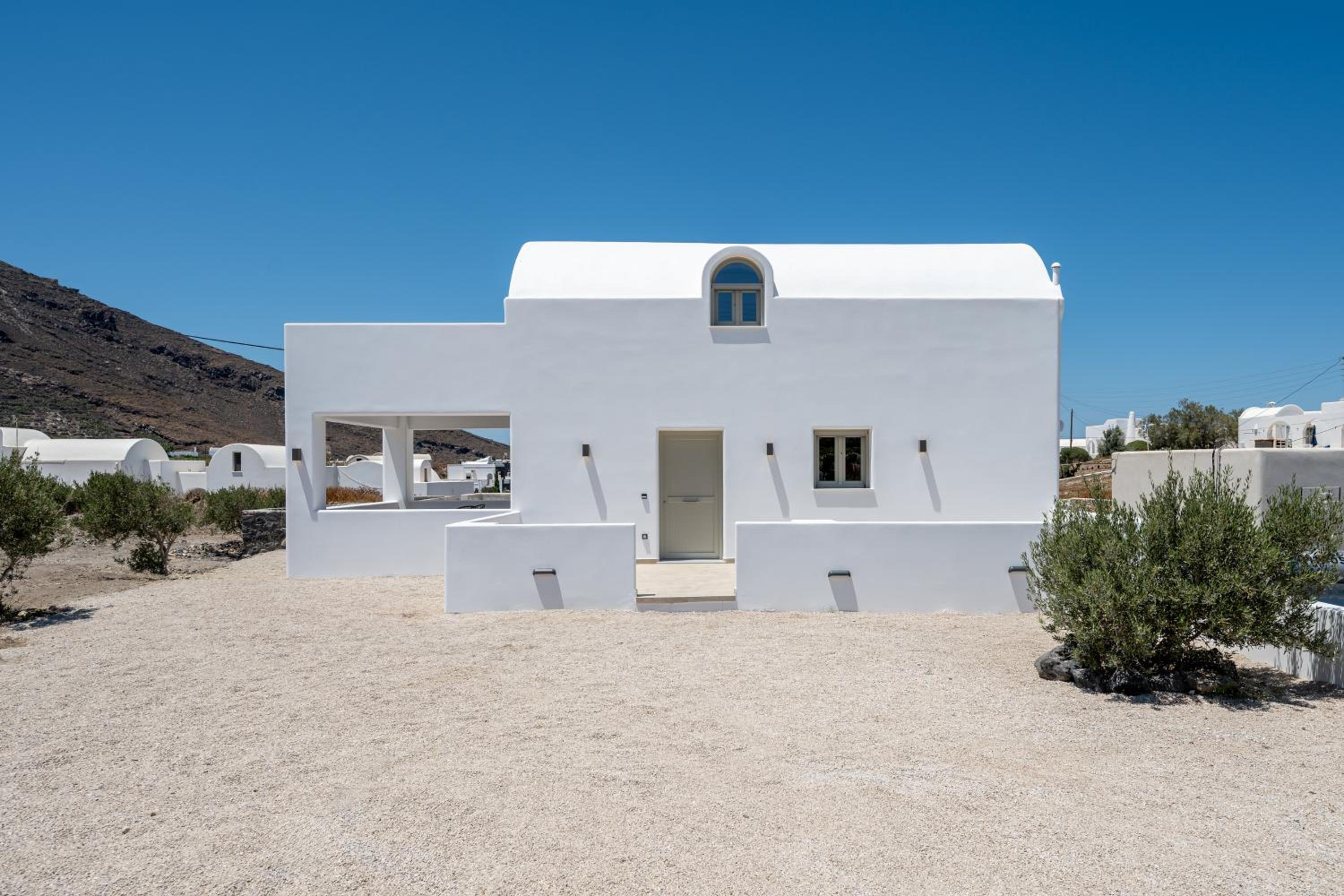 Sunny East House