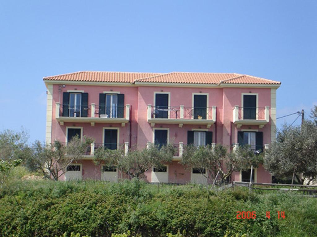 Kolona Apartments