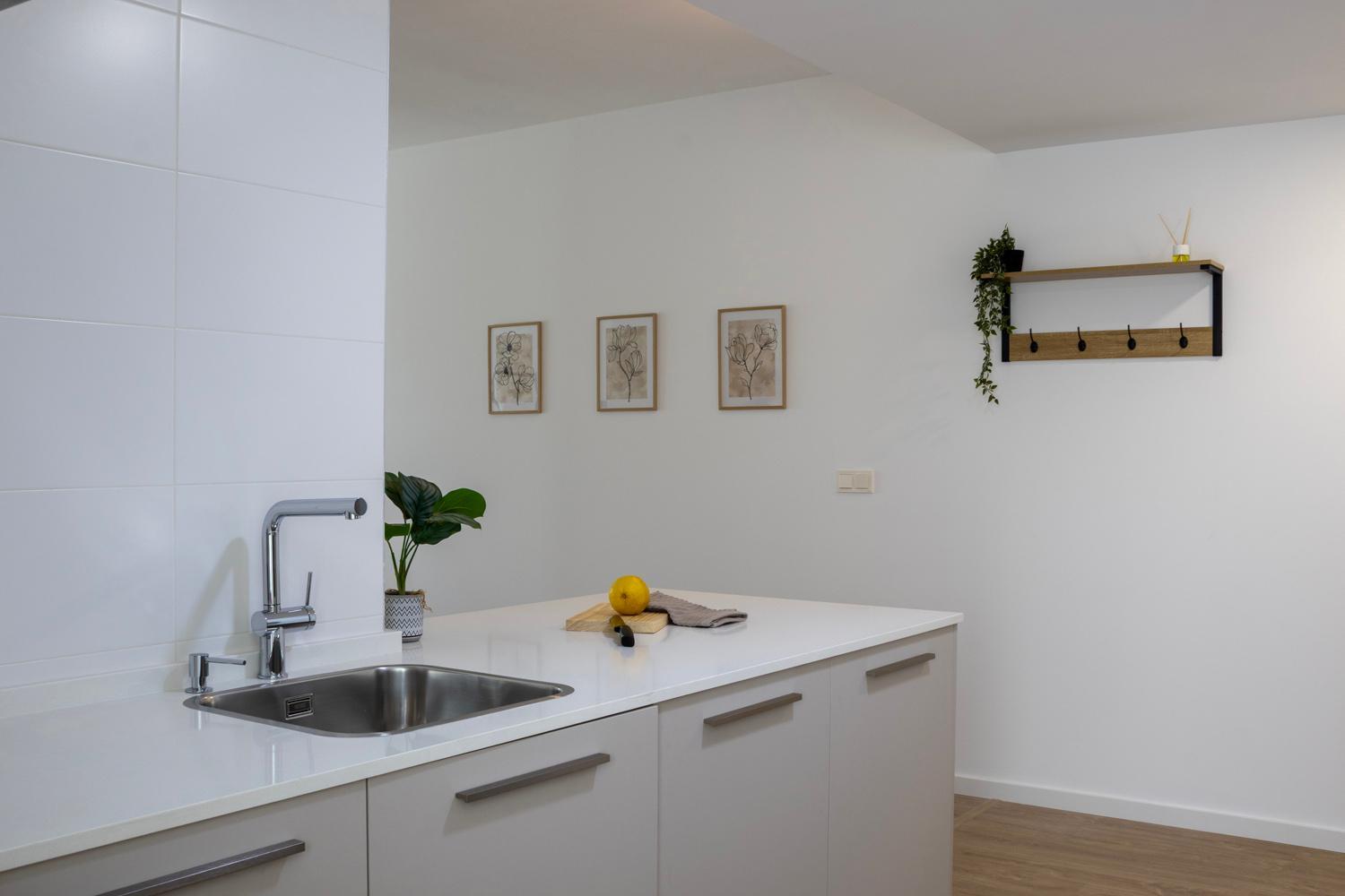 NEW! Luxury 3BR apartment with POOL & FREE parking