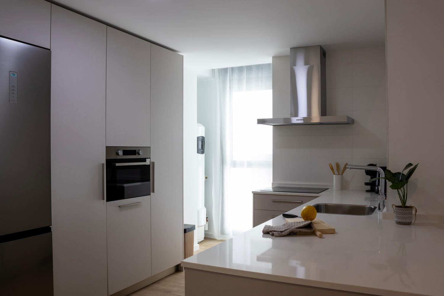 NEW! Luxury 3BR apartment with POOL & FREE parking