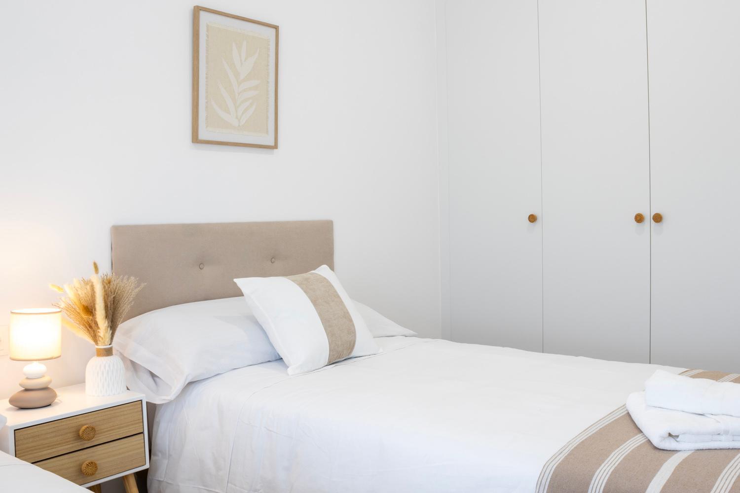 NEW! Luxury 3BR apartment with POOL & FREE parking