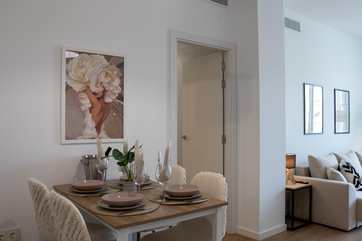 NEW! Luxury 3BR apartment with POOL & FREE parking