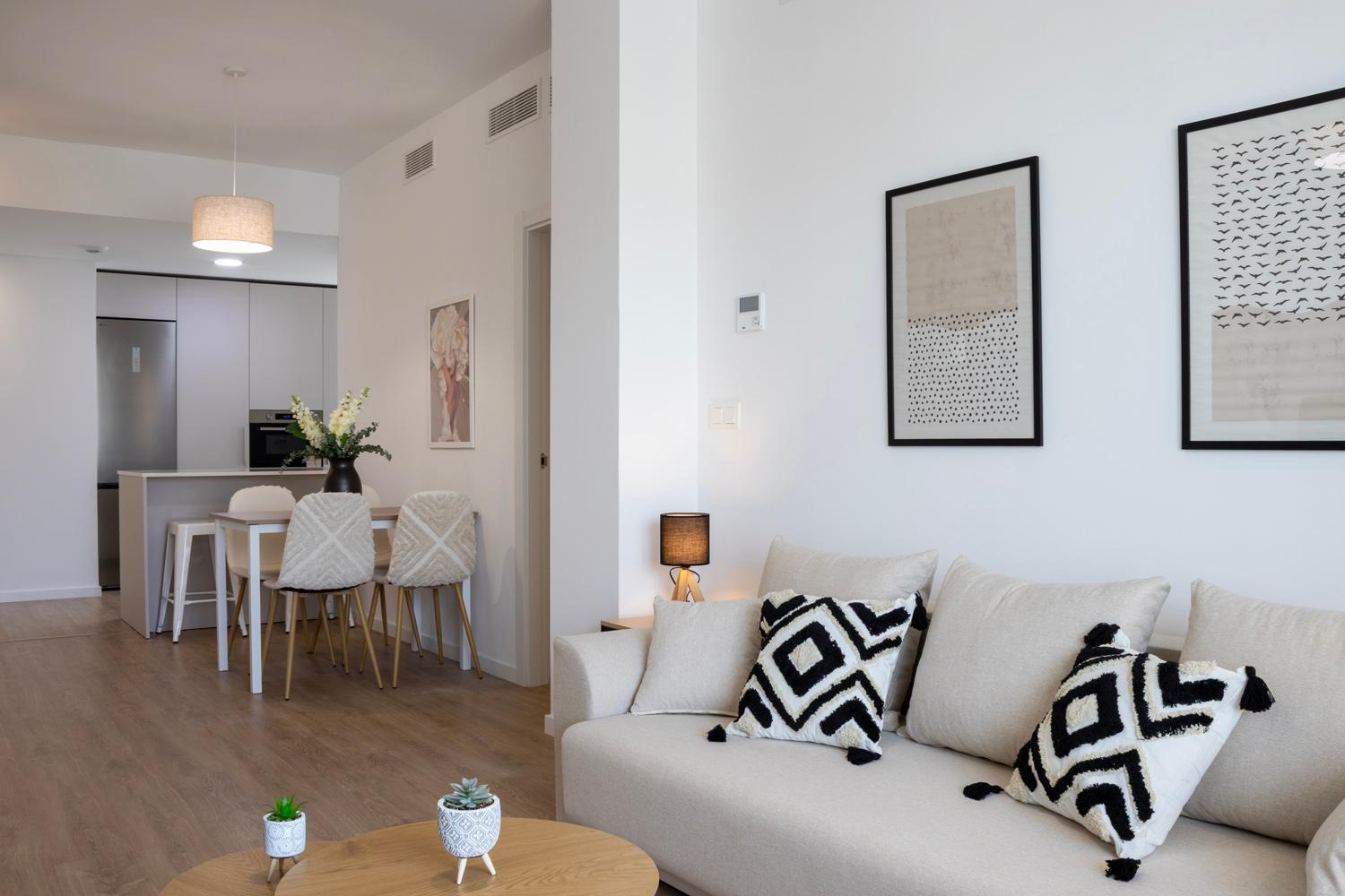 NEW! Luxury 3BR apartment with POOL & FREE parking