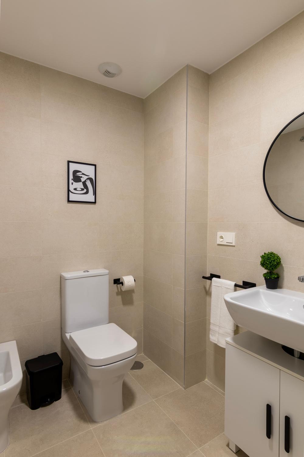NEW! Luxury 3BR apartment with POOL & FREE parking