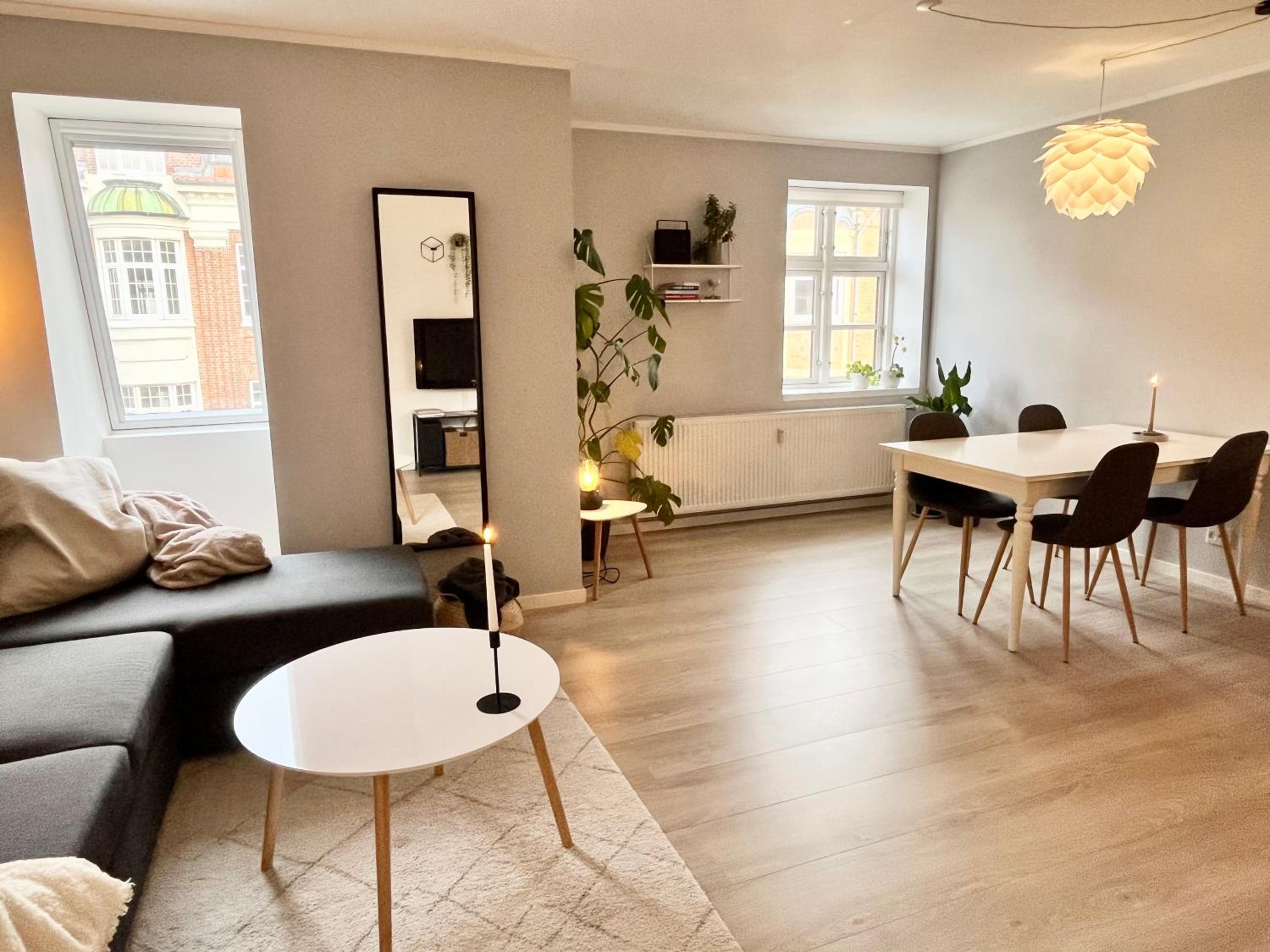 Apartment Alma - Cosy Stay in Aalborg C