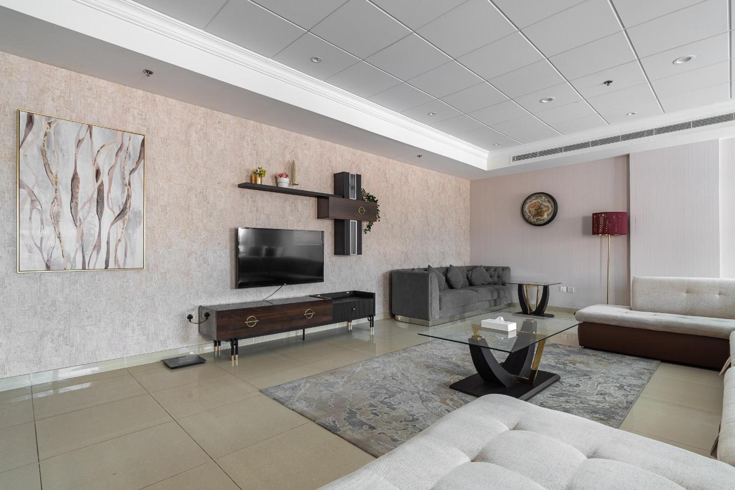 Simply Comfort Vacation Homes Rental Luxury Beachfront Villa with Private Pool on Palm Jumeirah near Atlantis