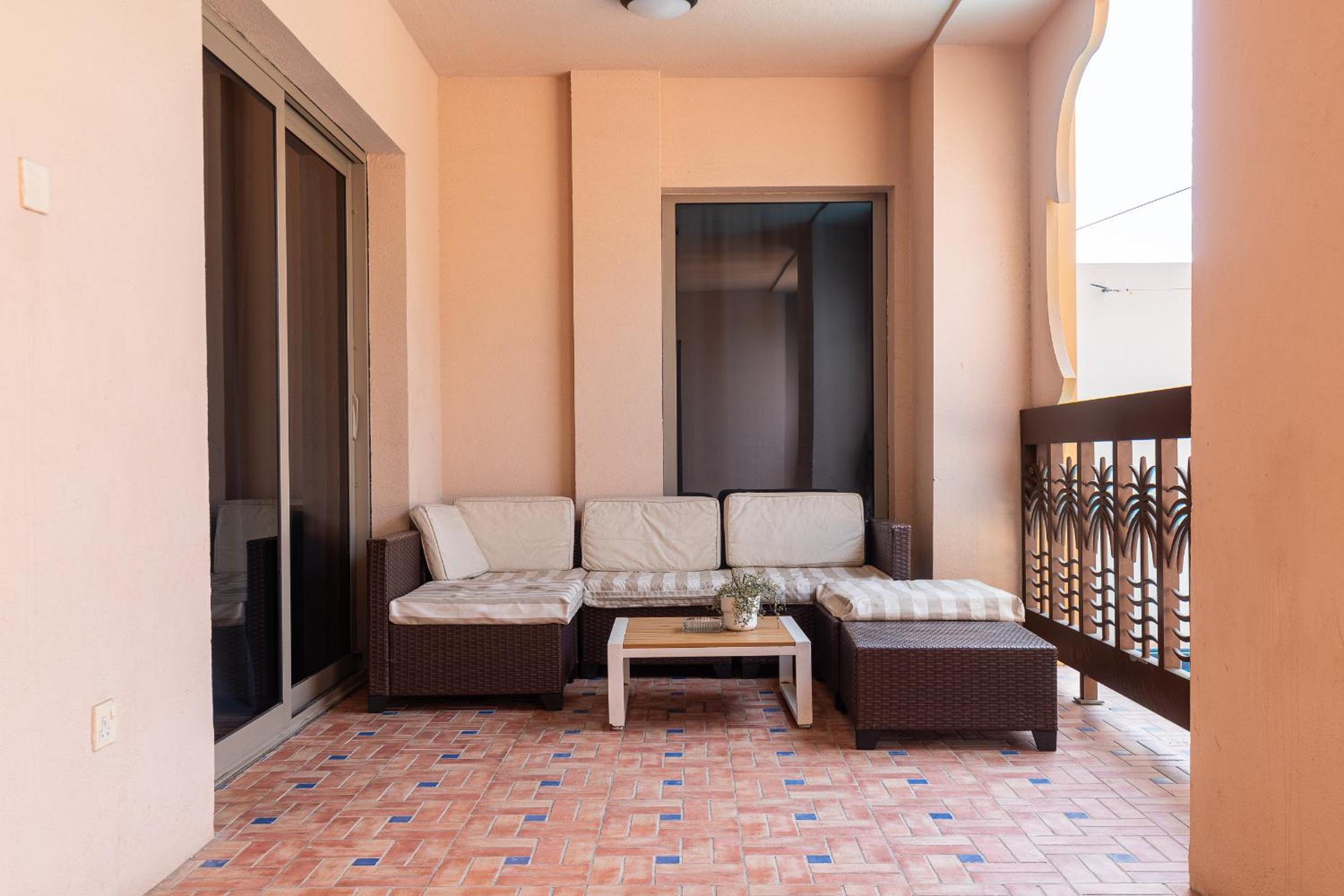 Simply Comfort Vacation Homes Rental Luxury Beachfront Villa with Private Pool on Palm Jumeirah near Atlantis