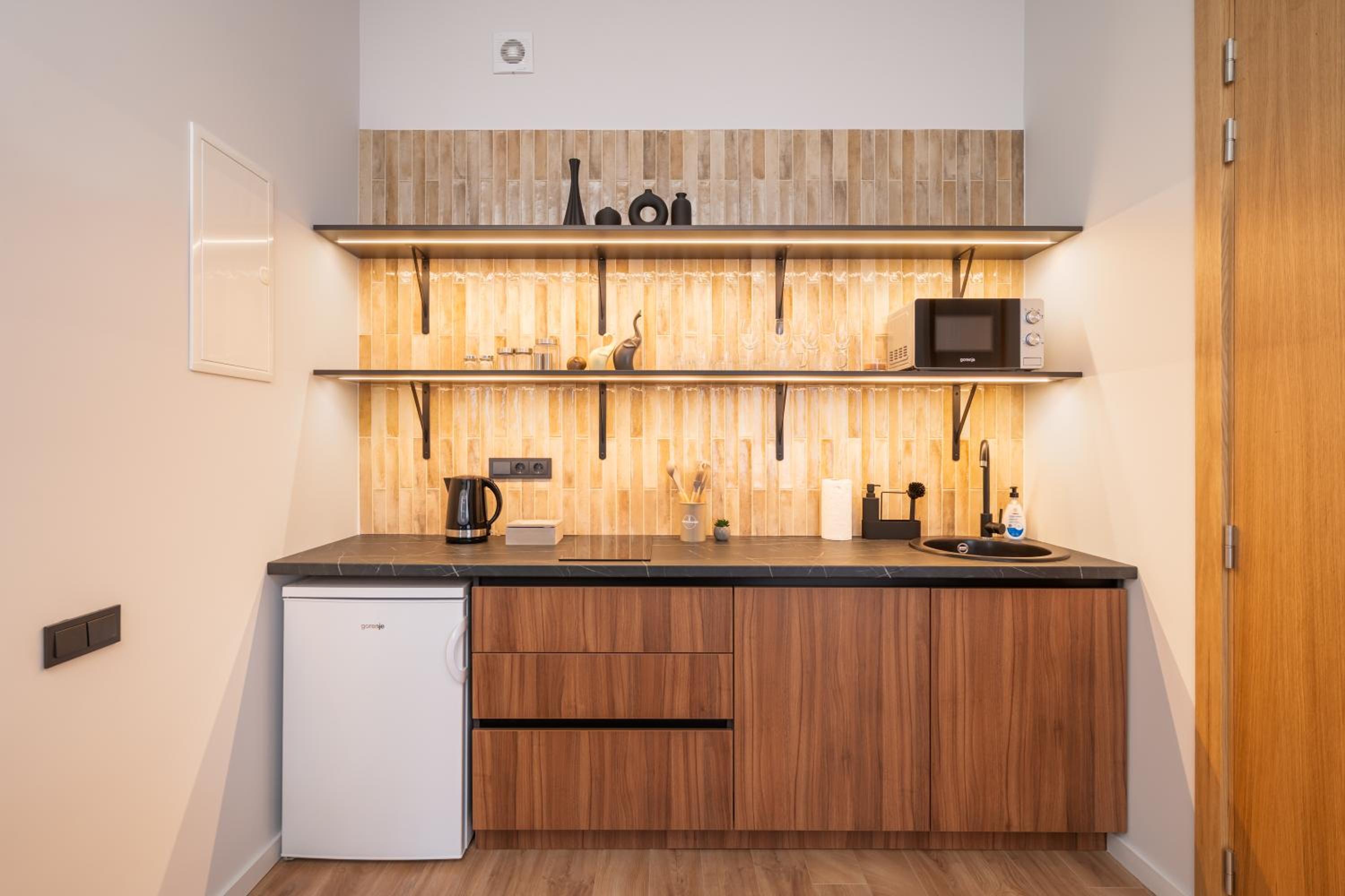 Stylish family 1 BR with working desk by Park and Top Restaurants