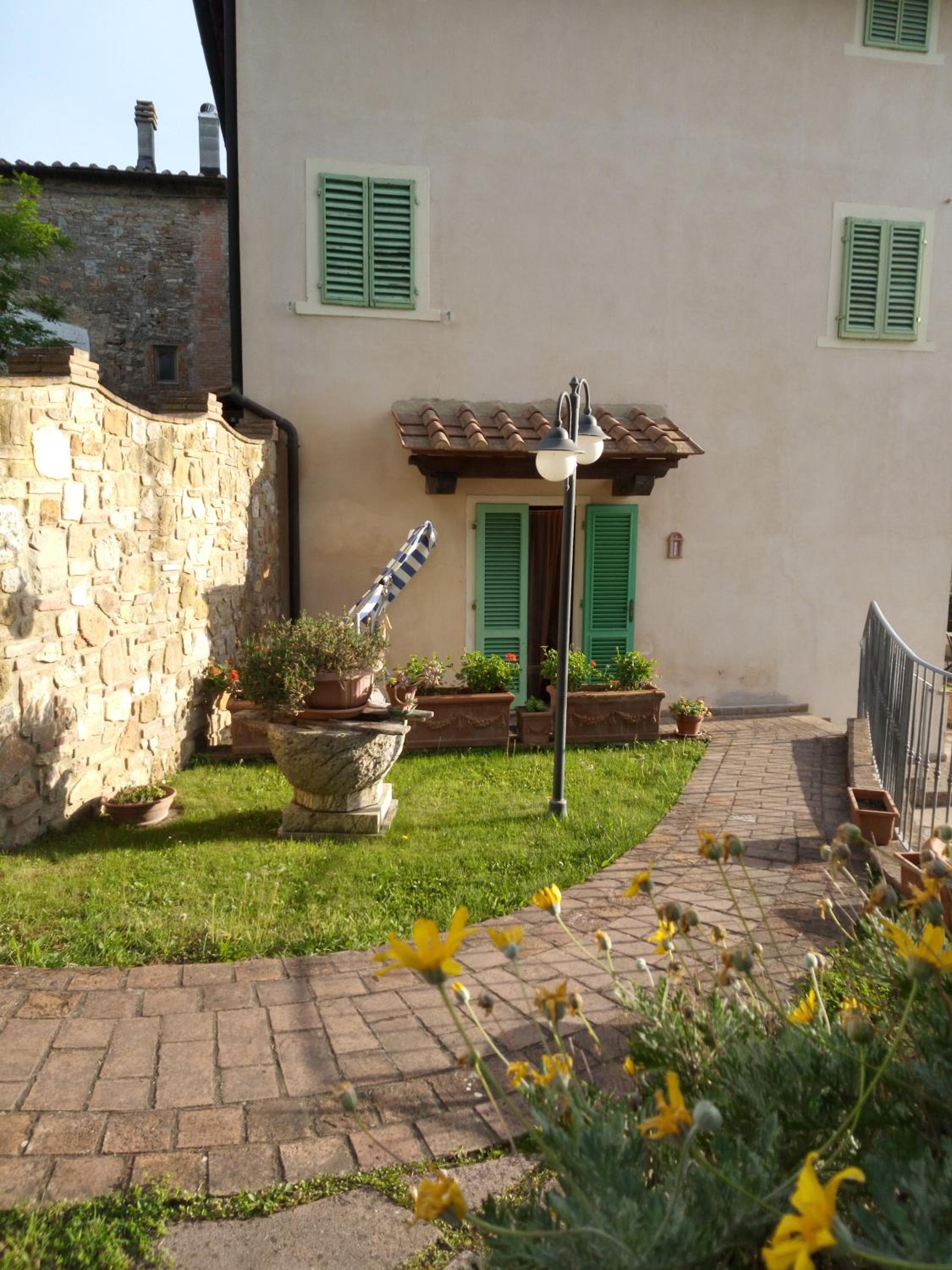 Antica Pietra holiday house with pool