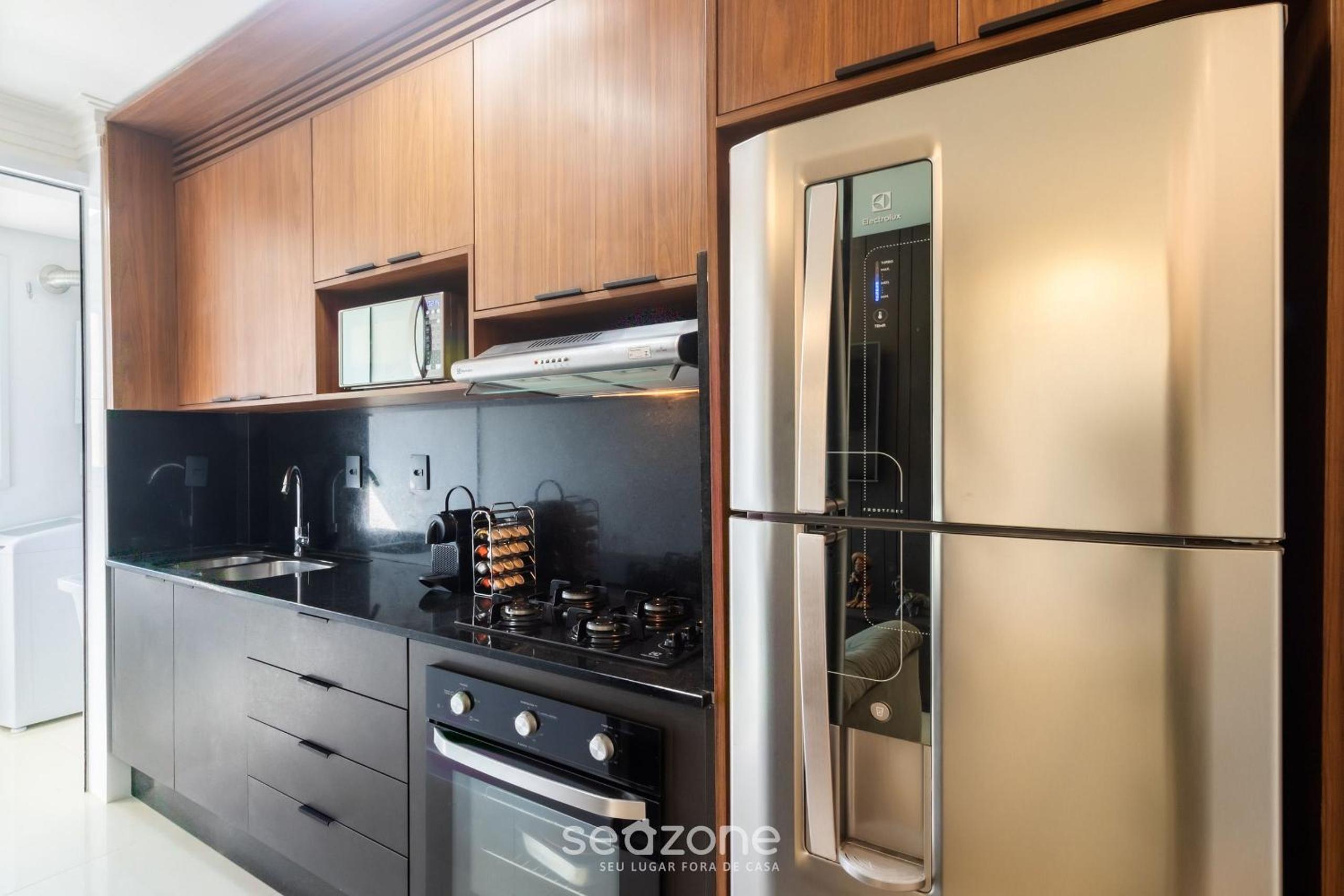 Modern and fully equipped apartments just minutes from the sea at Meia Praia - GRI