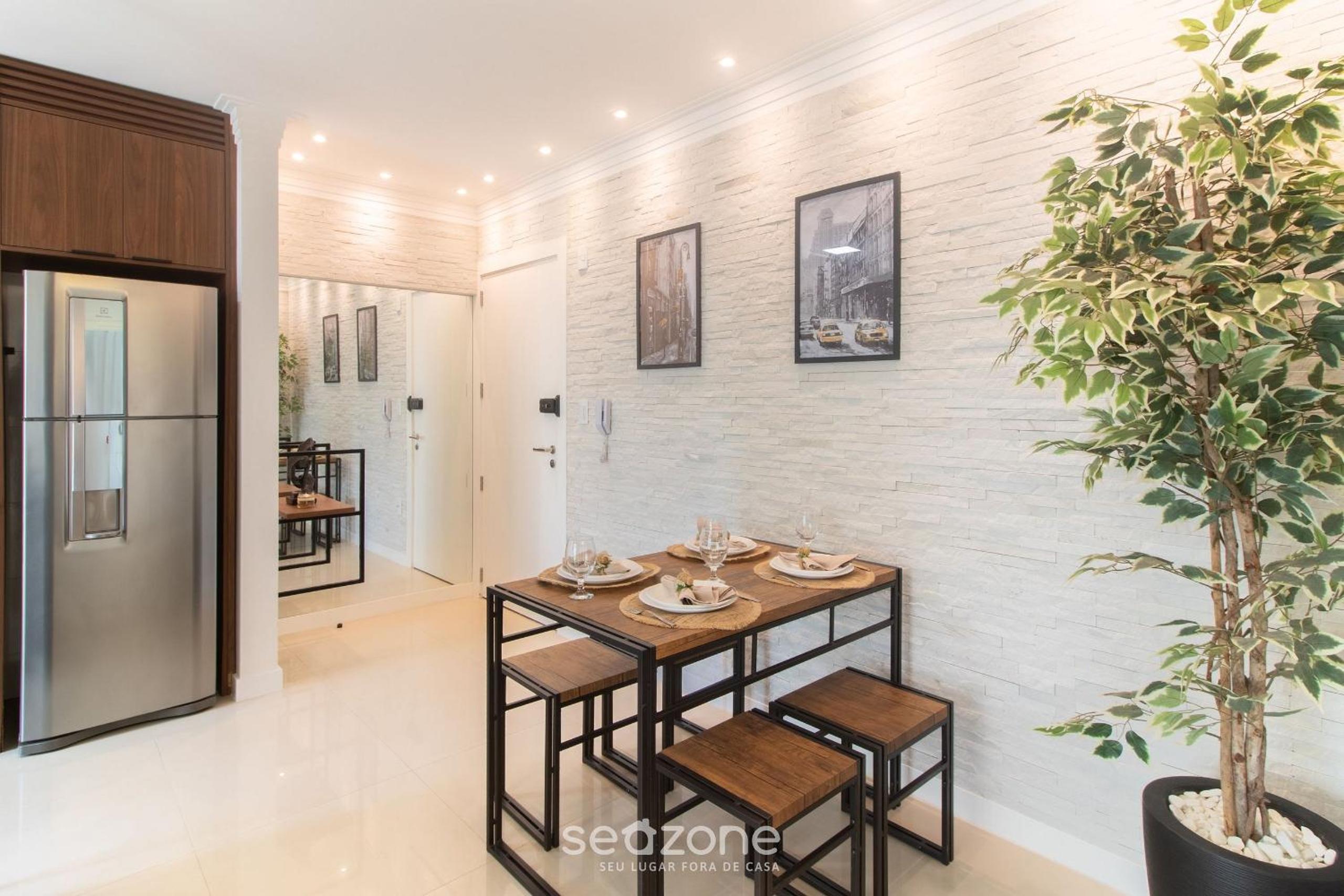 Modern and fully equipped apartments just minutes from the sea at Meia Praia - GRI