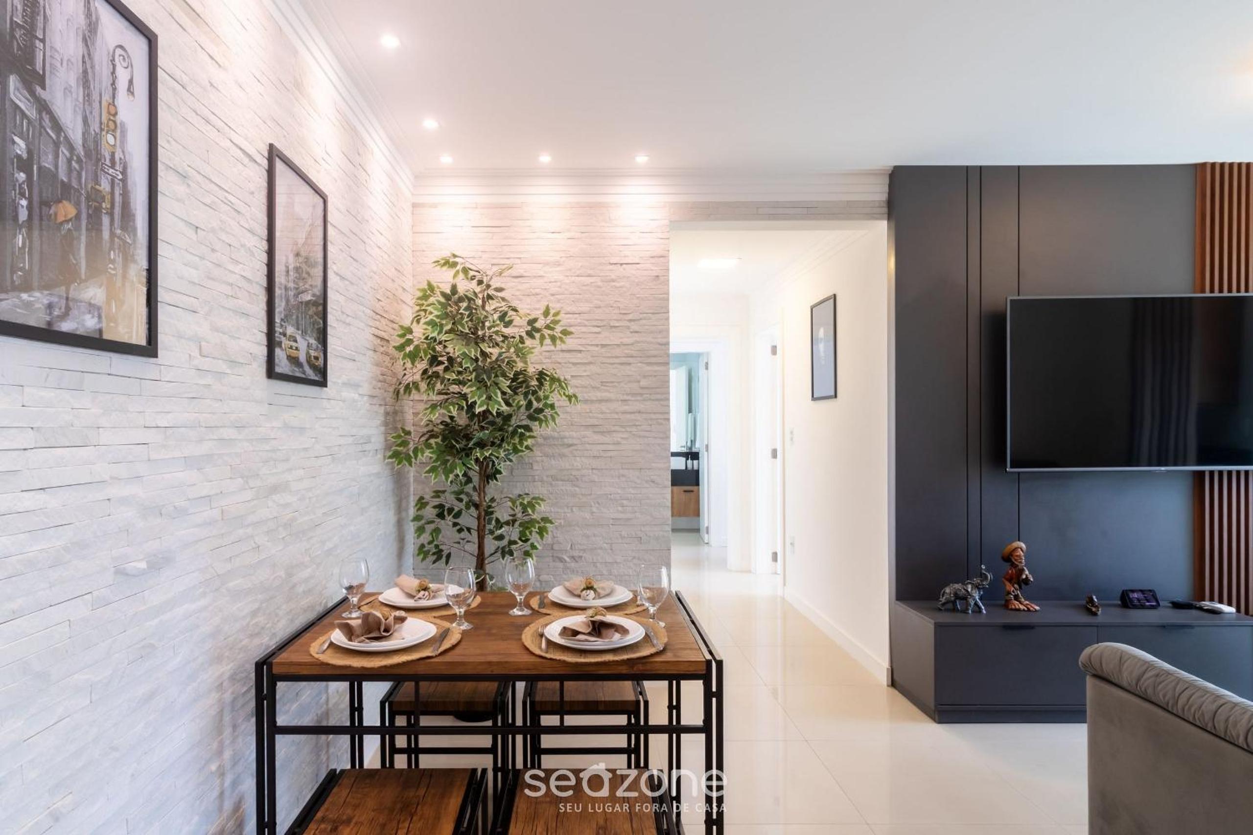 Modern and fully equipped apartments just minutes from the sea at Meia Praia - GRI