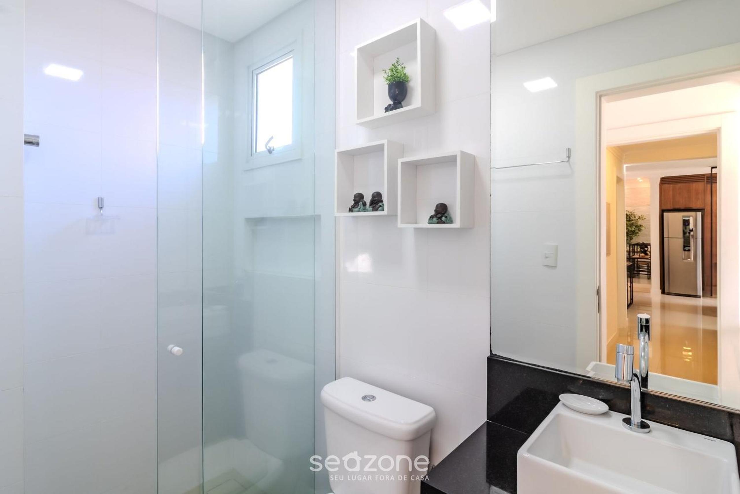Modern and fully equipped apartments just minutes from the sea at Meia Praia - GRI