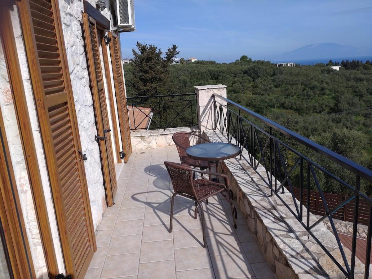 Villa Petalouda - Traditional Villa with Private Pool