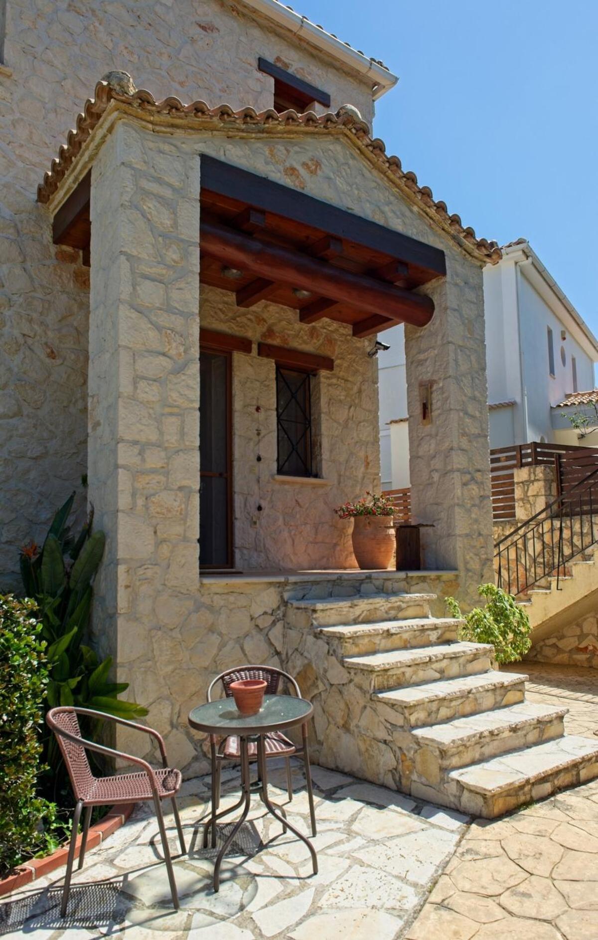 Villa Petalouda - Traditional Villa with Private Pool