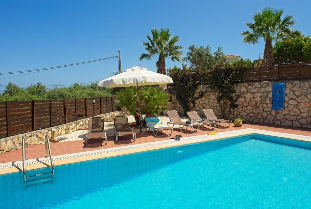 Villa Petalouda - Traditional Villa with Private Pool