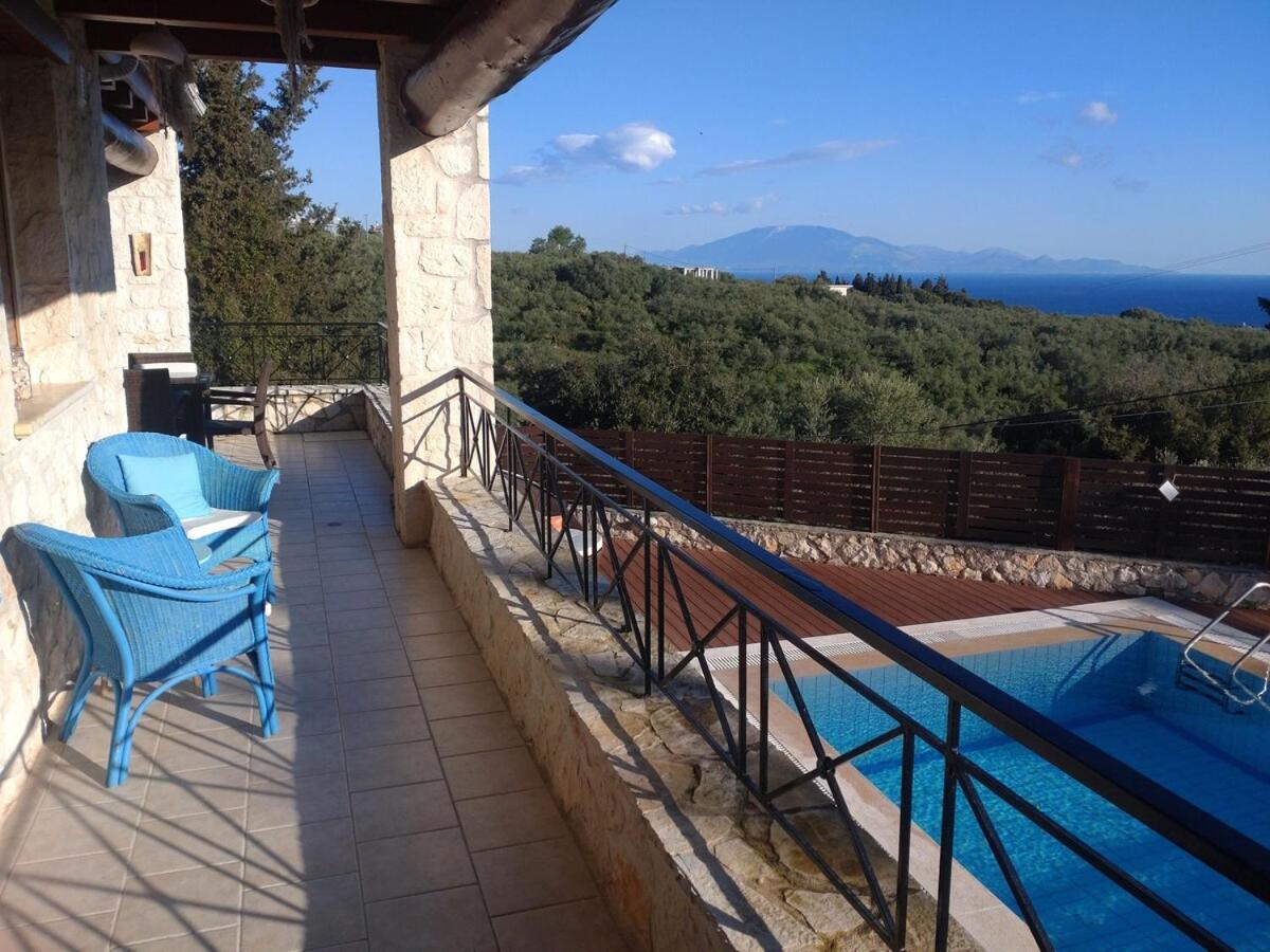 Villa Petalouda - Traditional Villa with Private Pool
