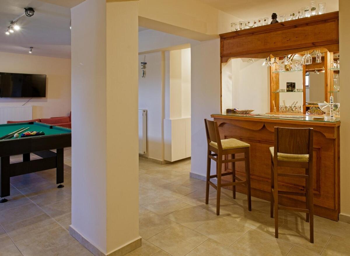 Villa Petalouda - Traditional Villa with Private Pool