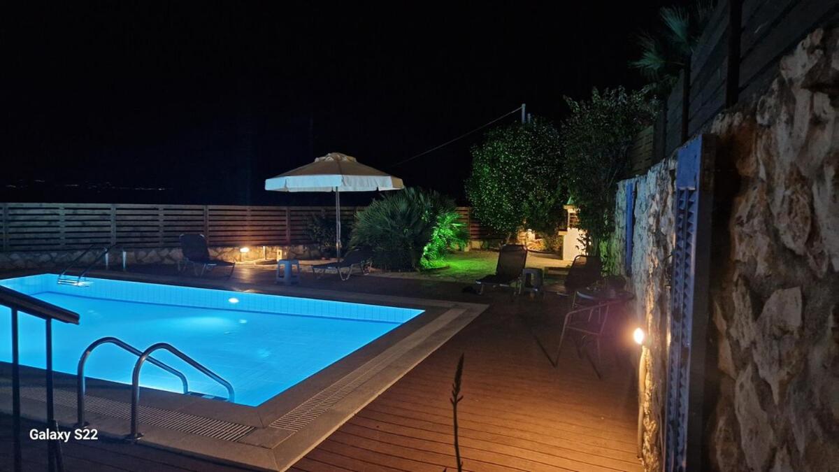 Villa Petalouda - Traditional Villa with Private Pool