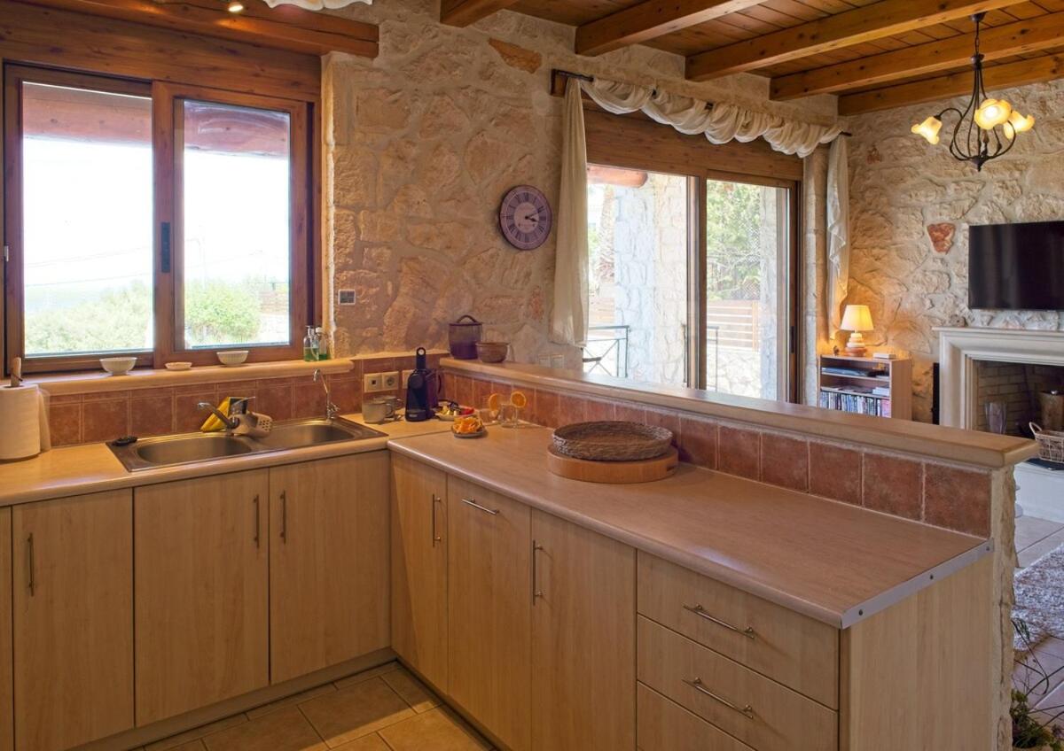 Villa Petalouda - Traditional Villa with Private Pool