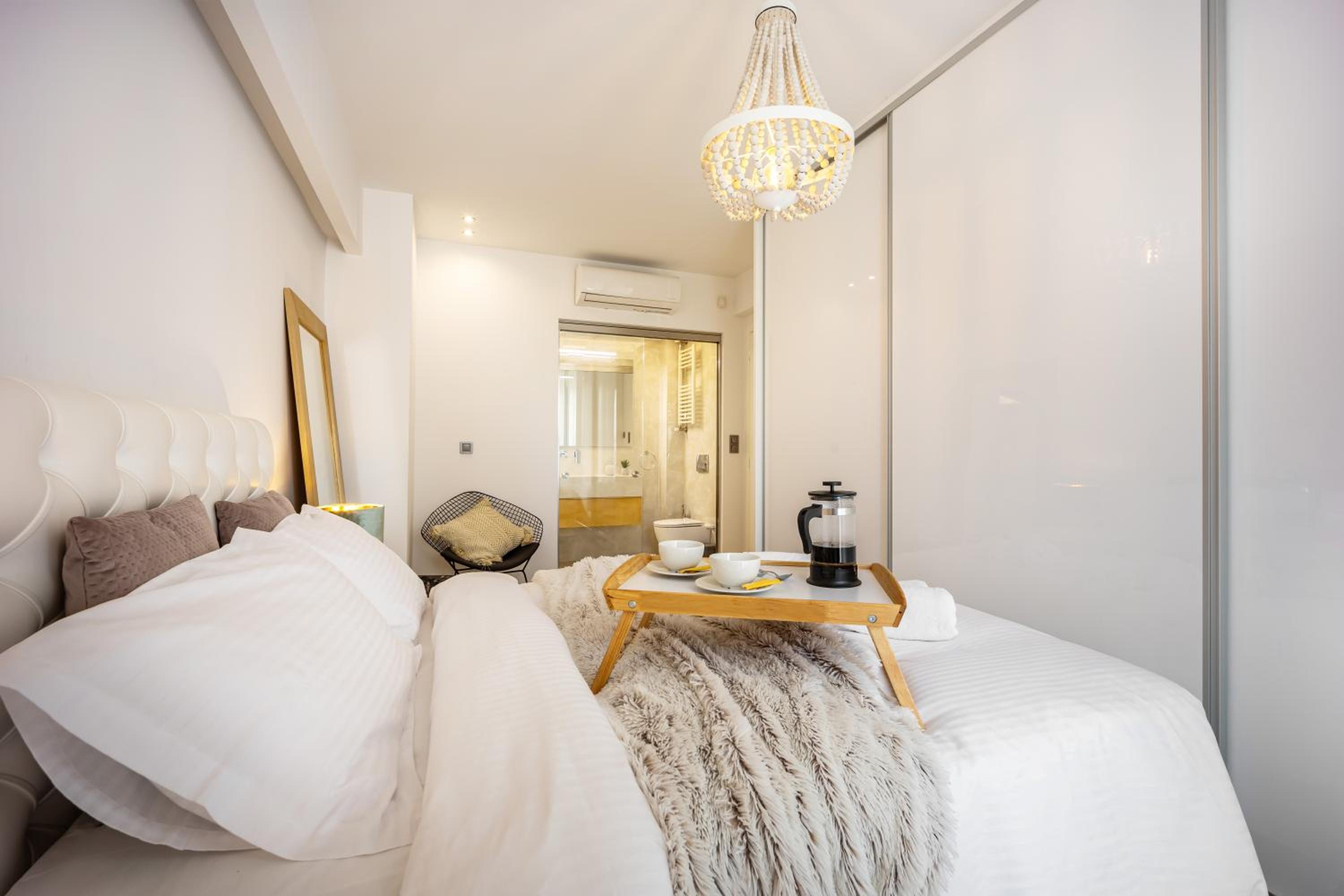 Luxury 3-bedroom Apartment Athens Nea Smirni