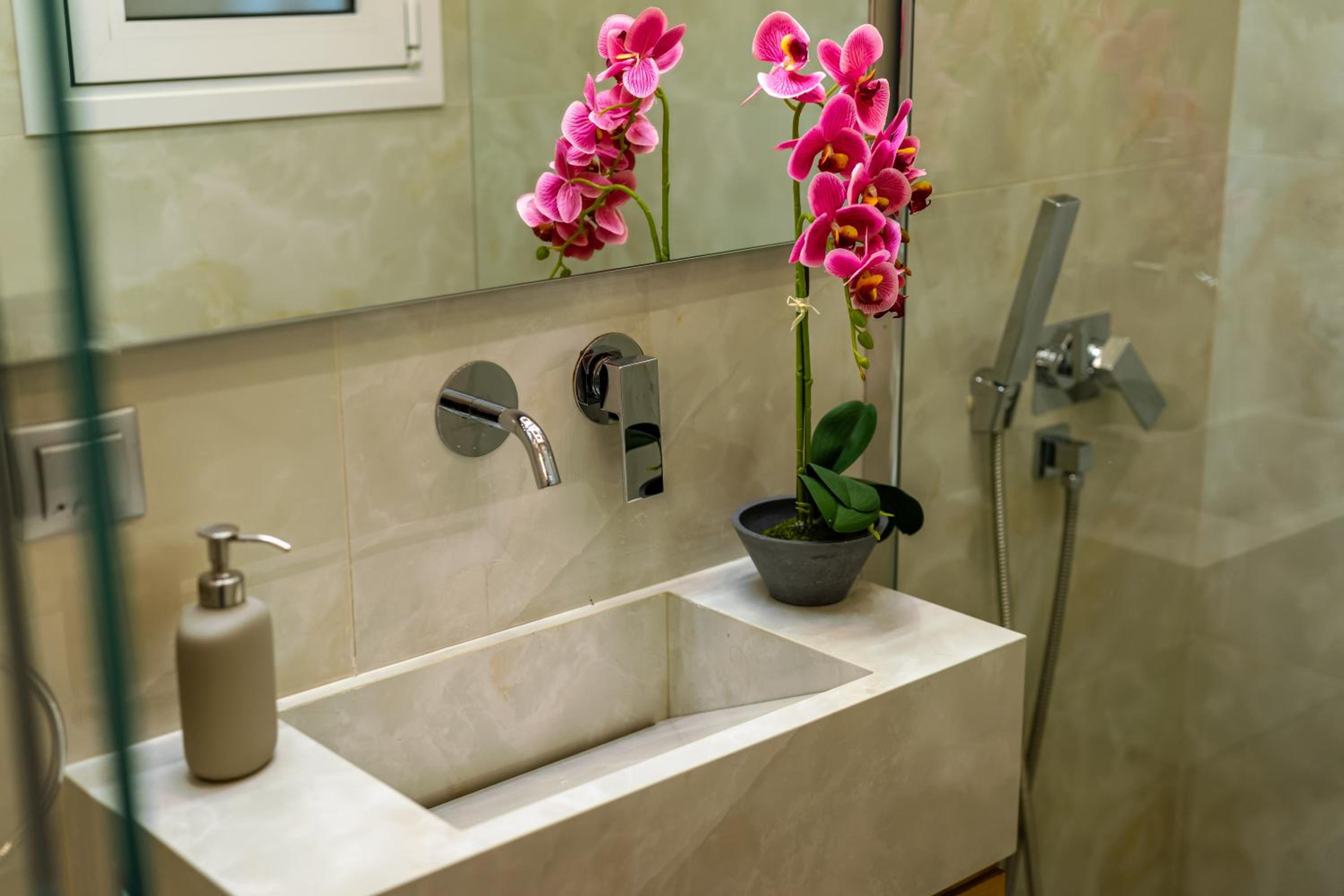 Luxury 3-bedroom Apartment Athens Nea Smirni
