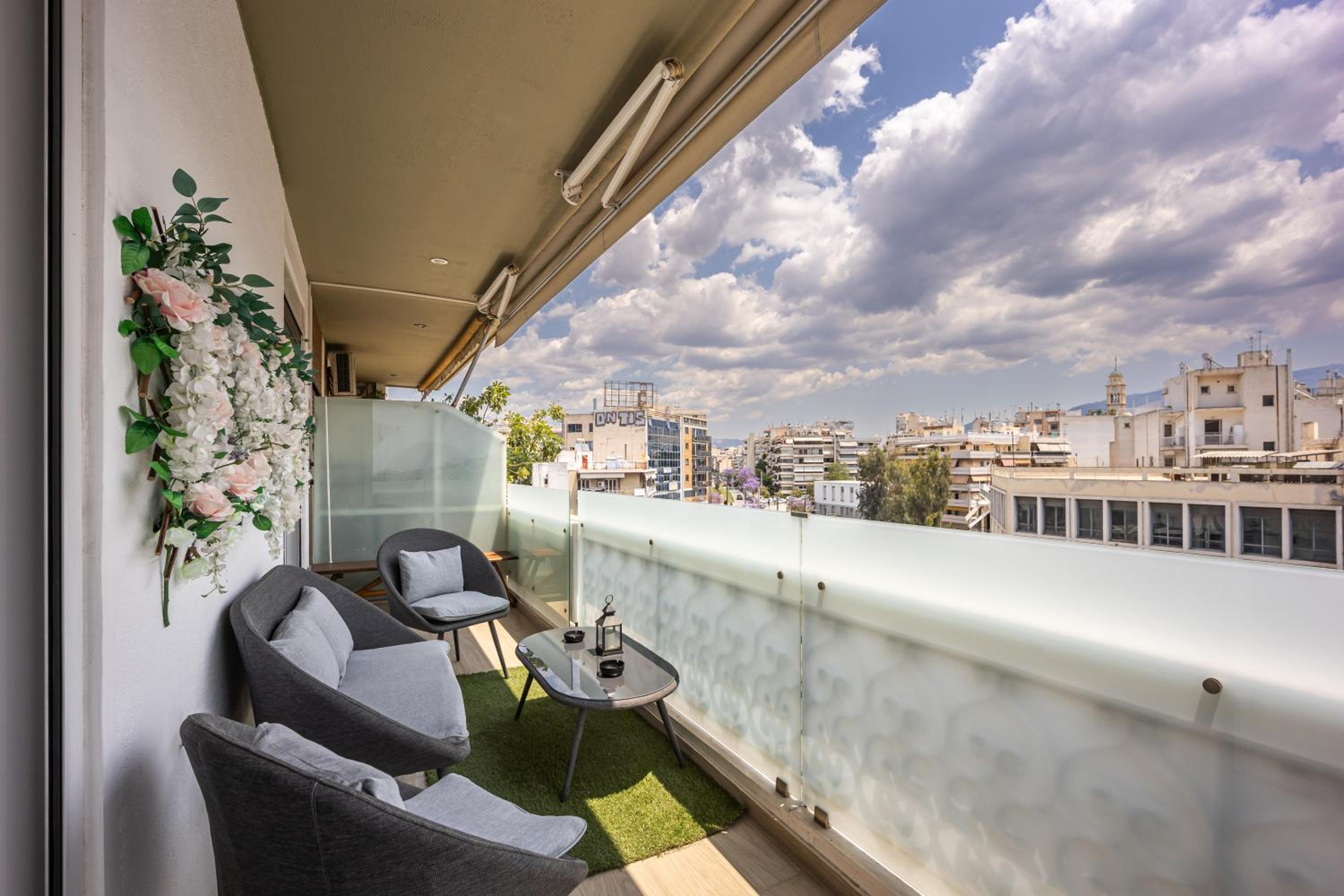 Luxury 3-bedroom Apartment Athens Nea Smirni