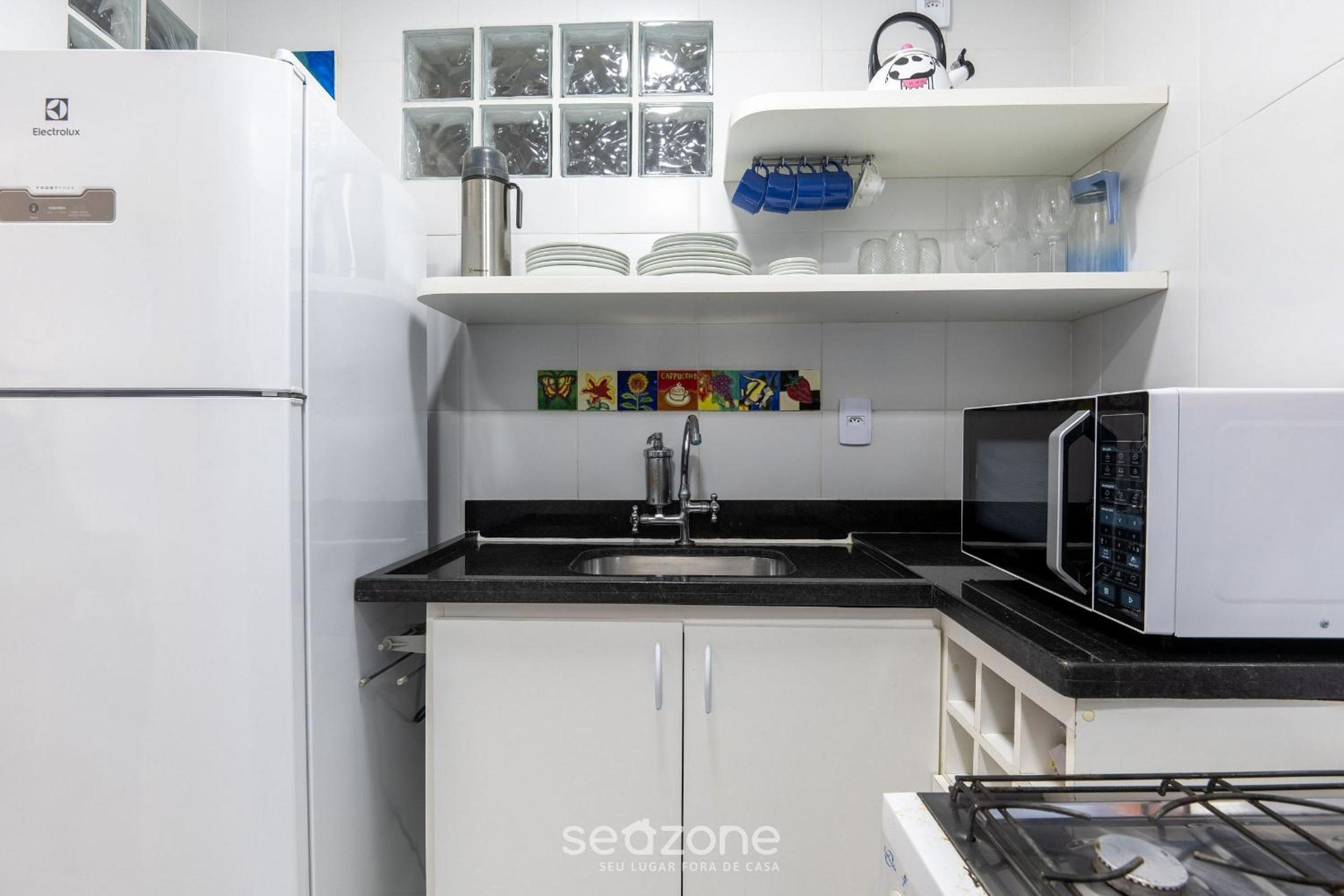 Fully equipped apartments in the best location just steps from the sea in Guarapari - STP