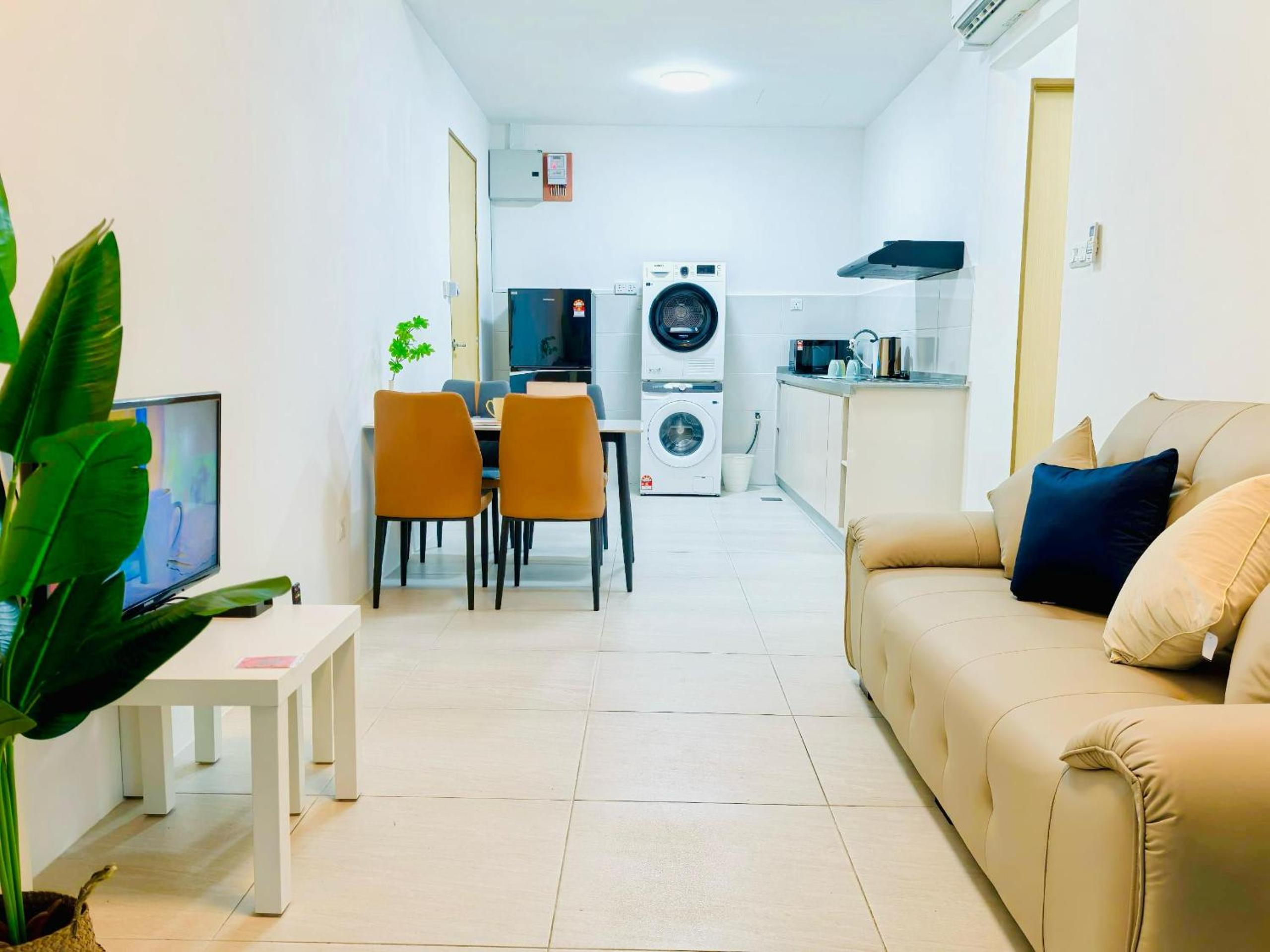 The Homey Getaway at Kenny Hill Residence