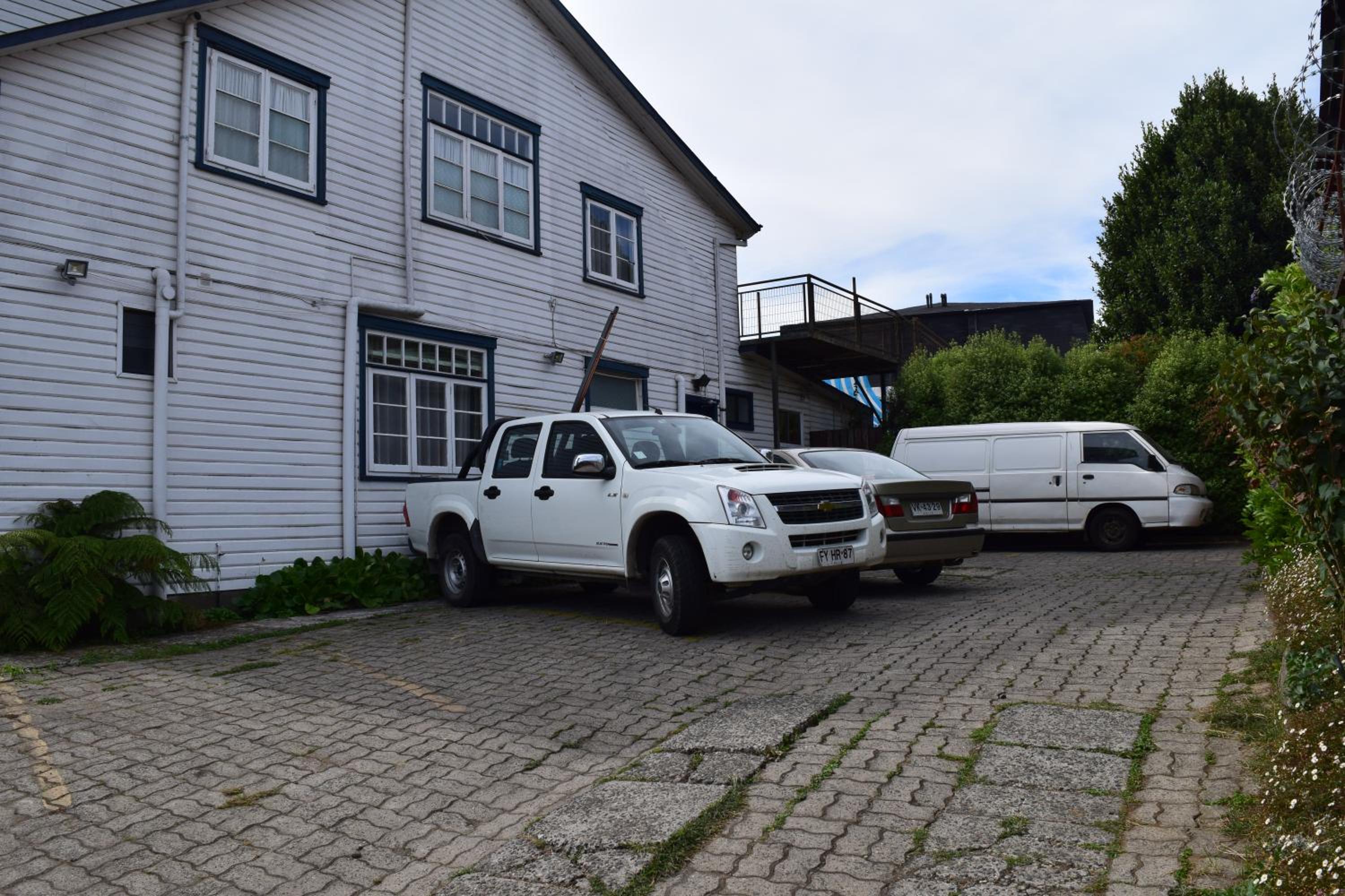Photo 8