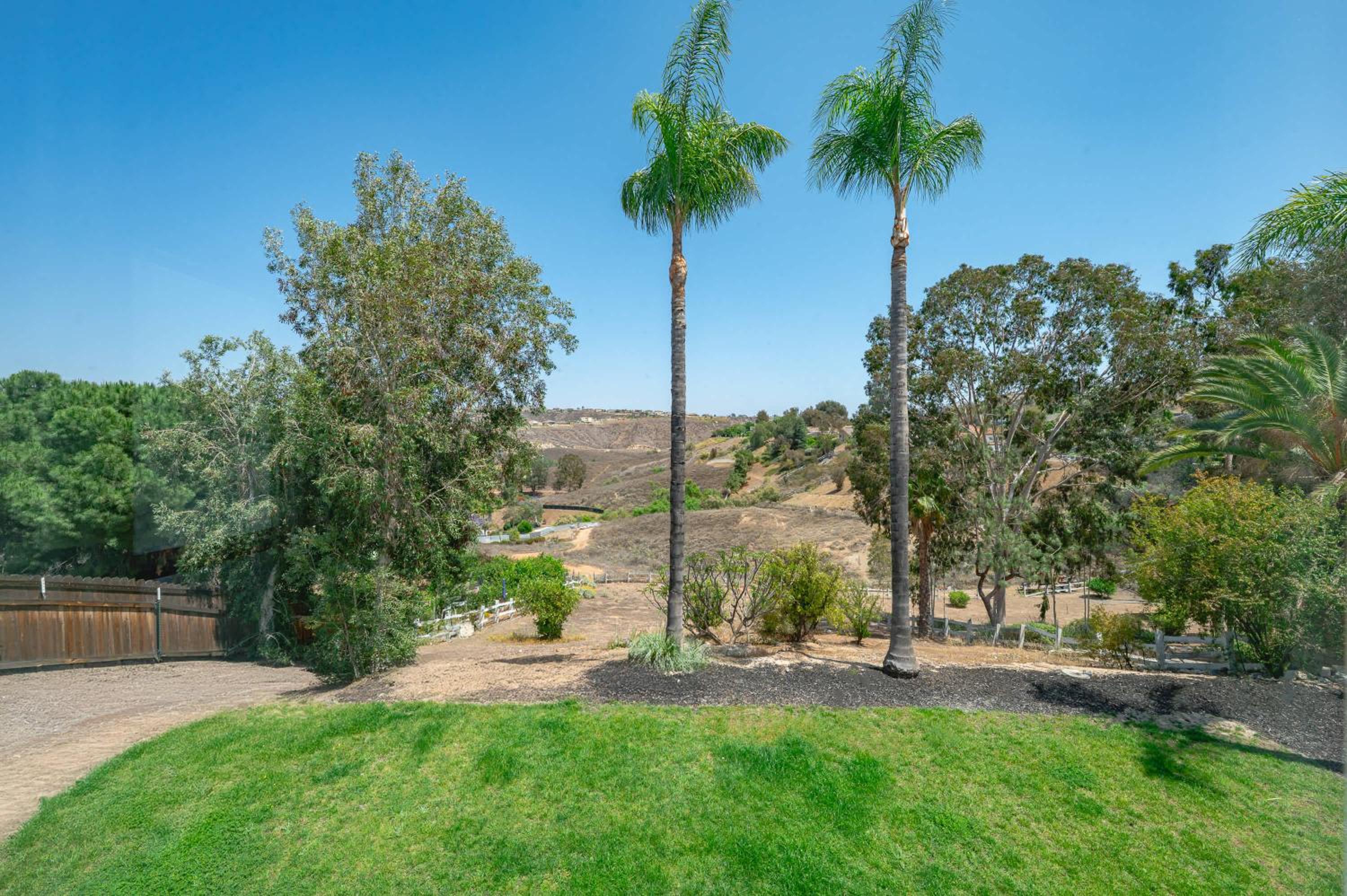 Luxe Spacious Home Near Parks Fully Equipped