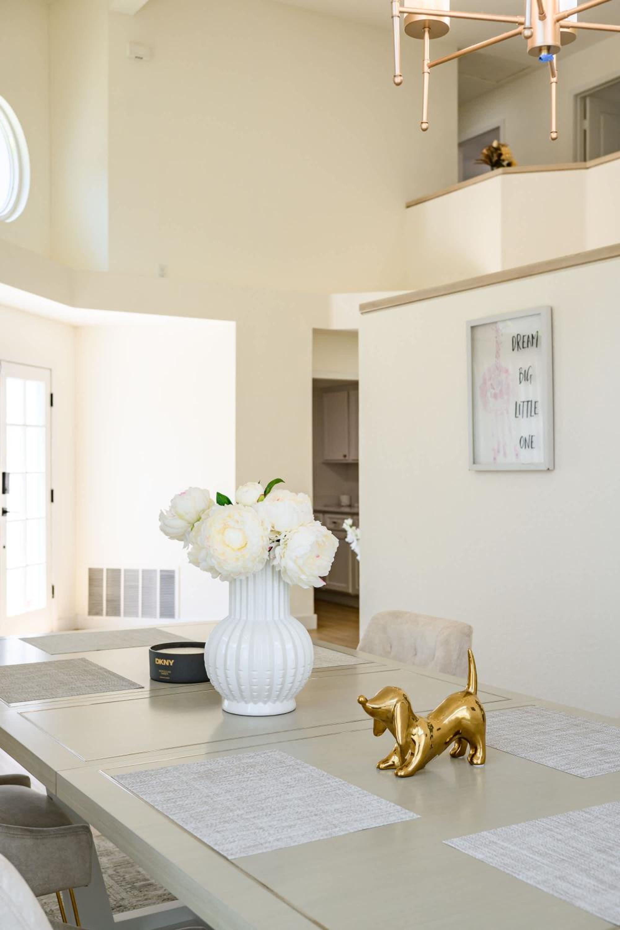 Luxe Spacious Home Near Parks Fully Equipped