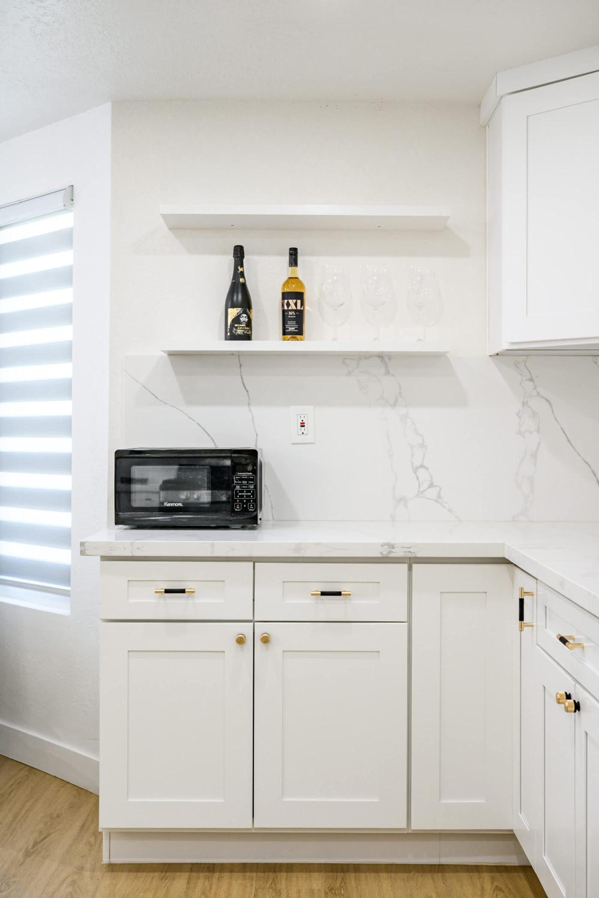 Luxe Spacious Home Near Parks Fully Equipped