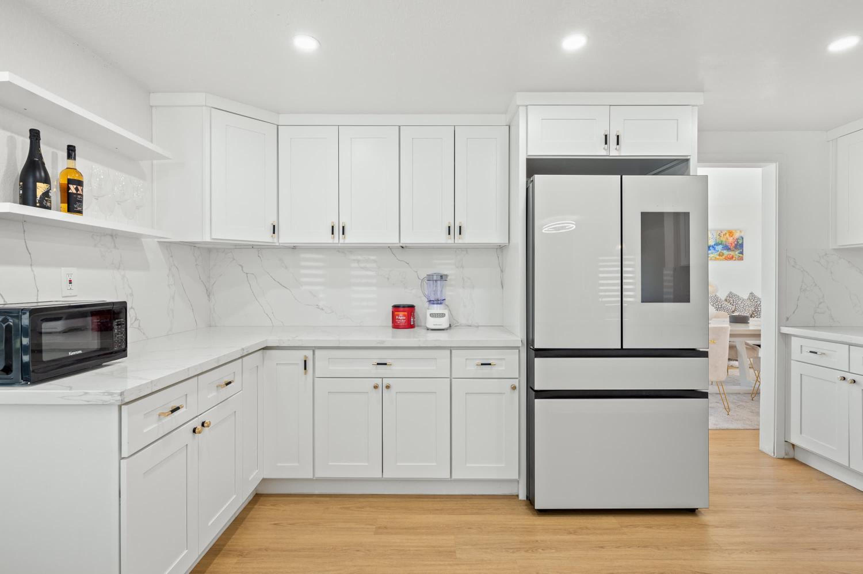 Luxe Spacious Home Near Parks Fully Equipped