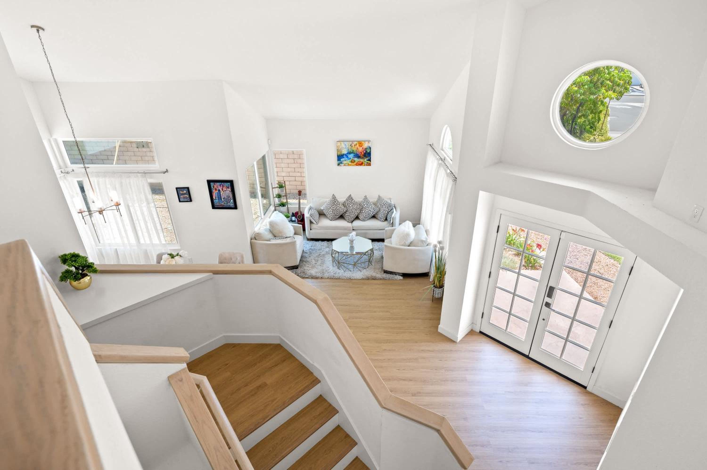 Luxe Spacious Home Near Parks Fully Equipped