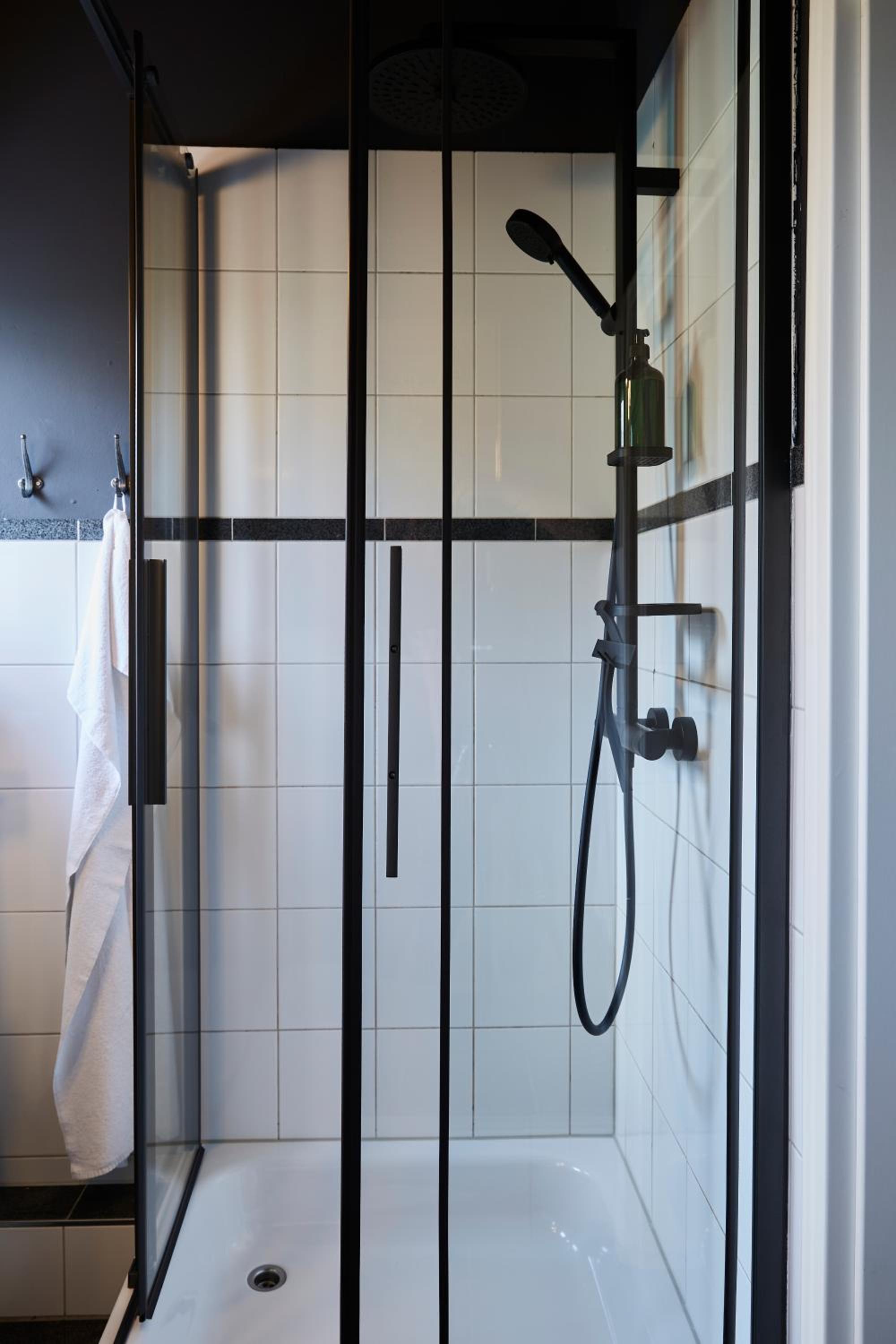 Little Wizard Apartment Hamburg - bis 4 Personen - 44 qm - Küche - Waschtrockner - Smart TV - kostenloser Parkplatz
