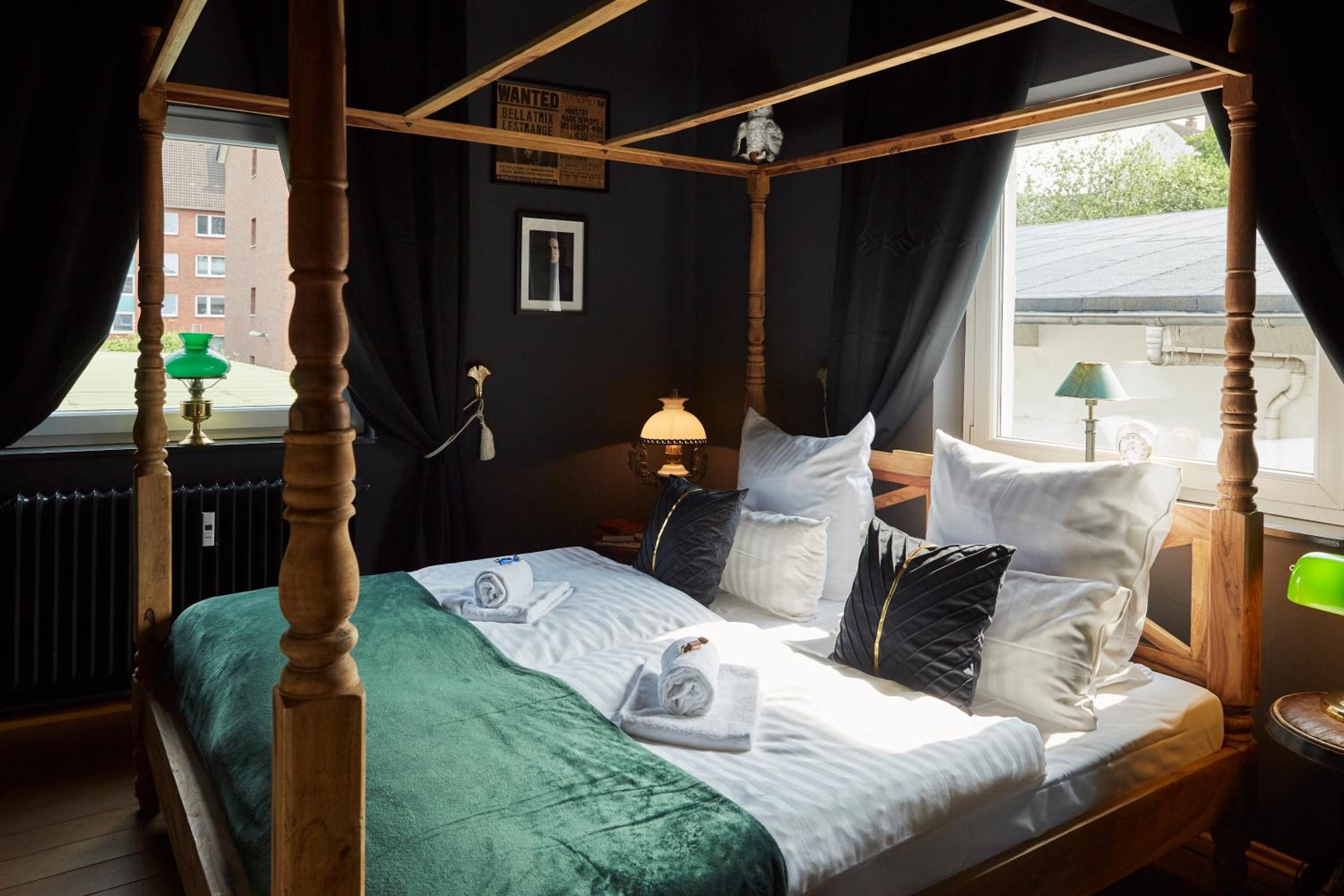 Little Wizard Apartment Hamburg - bis 4 Personen - 44 qm - Küche - Waschtrockner - Smart TV - kostenloser Parkplatz