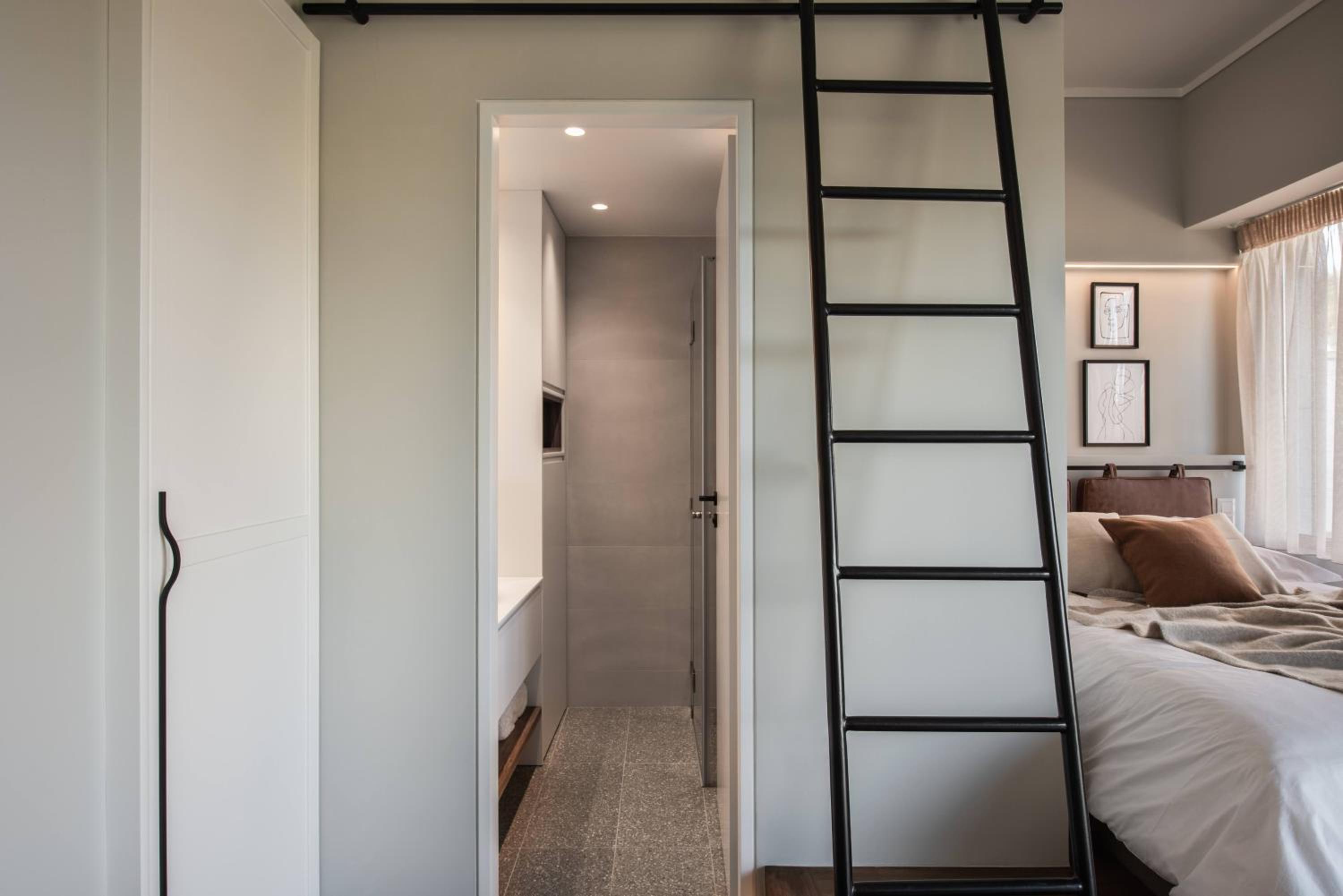 Chic Urban Suite - Parthenon Viewpoint