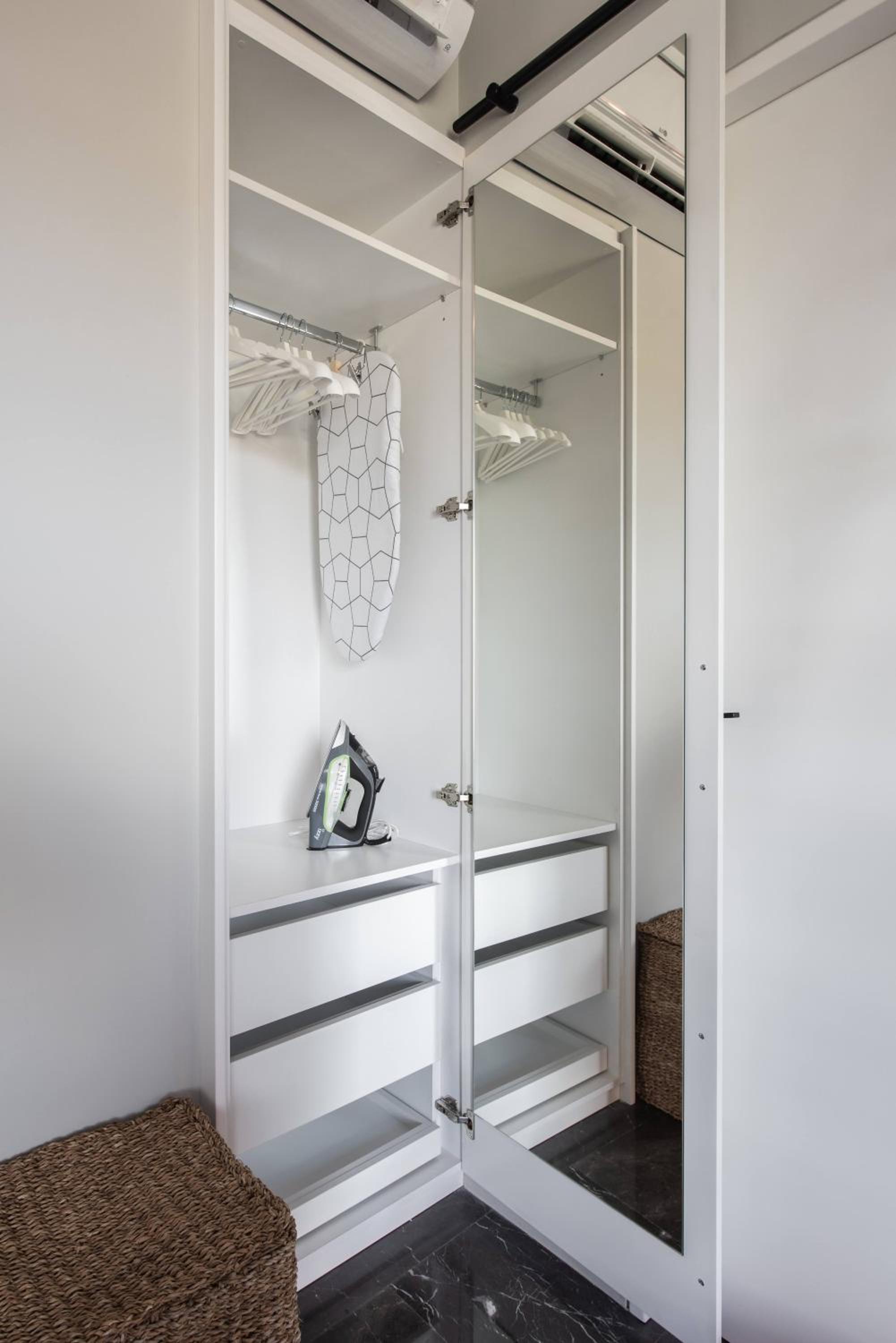 Chic Urban Suite - Parthenon Viewpoint
