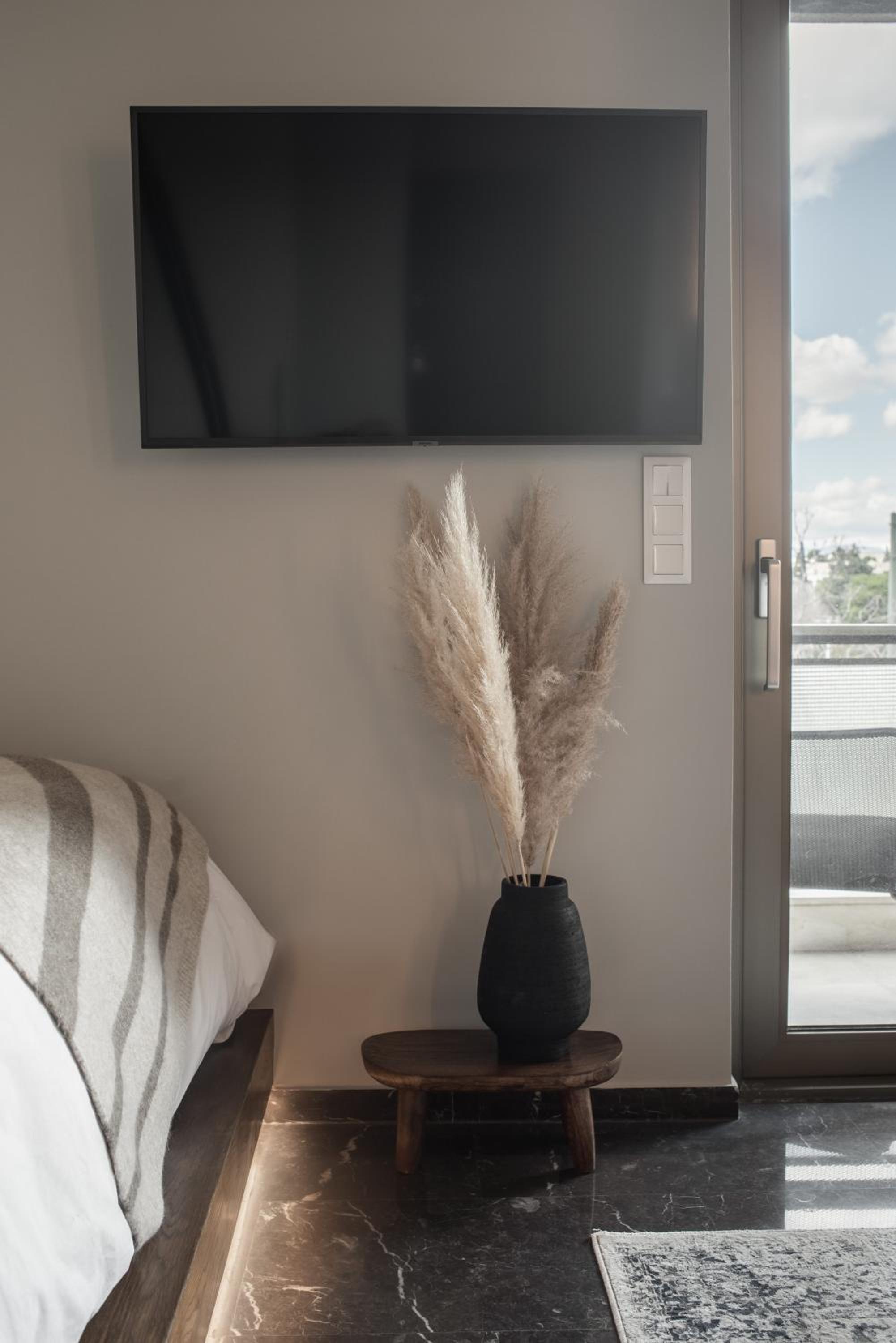 Chic Urban Suite - Parthenon Viewpoint