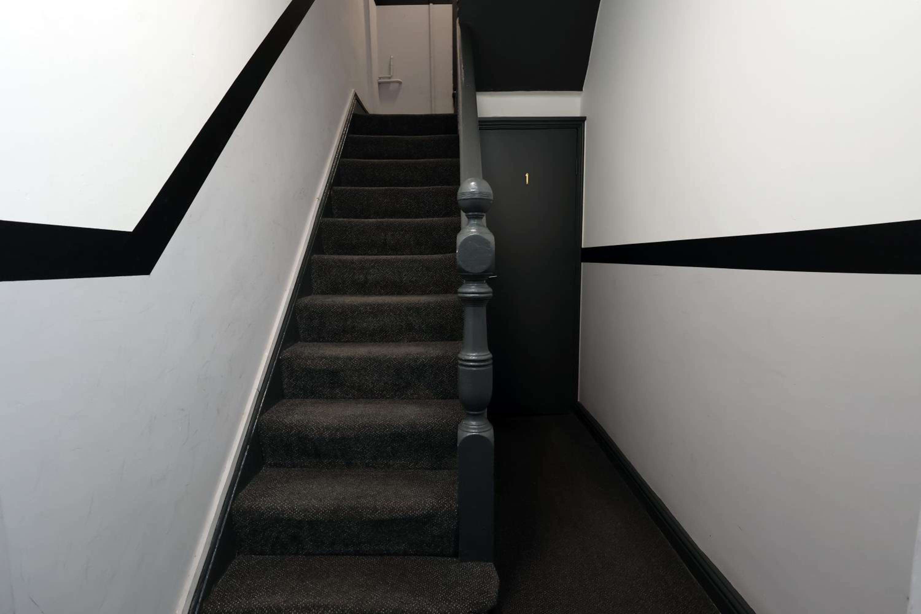Central Cardiff 3-Bed Apartment Fibre WiFi Street Parking