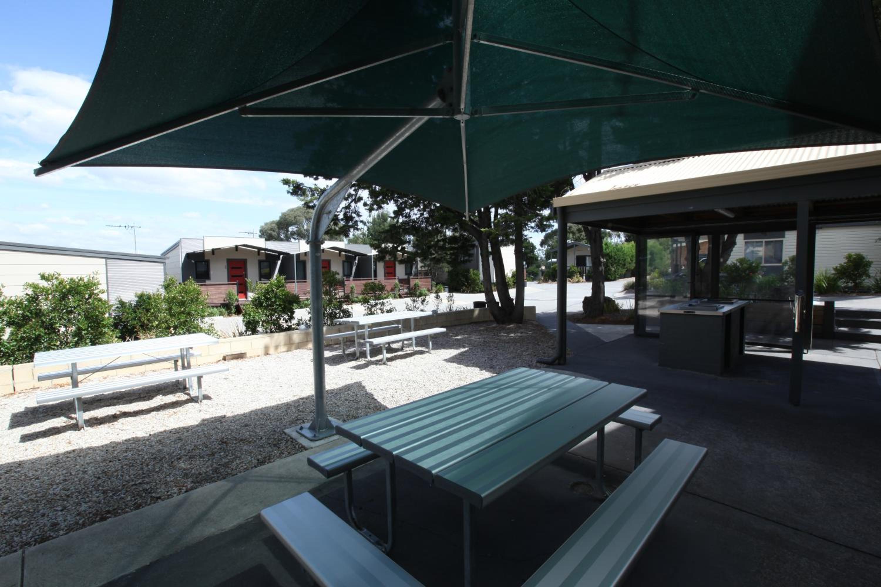 Airport Tourist Village Melbourne