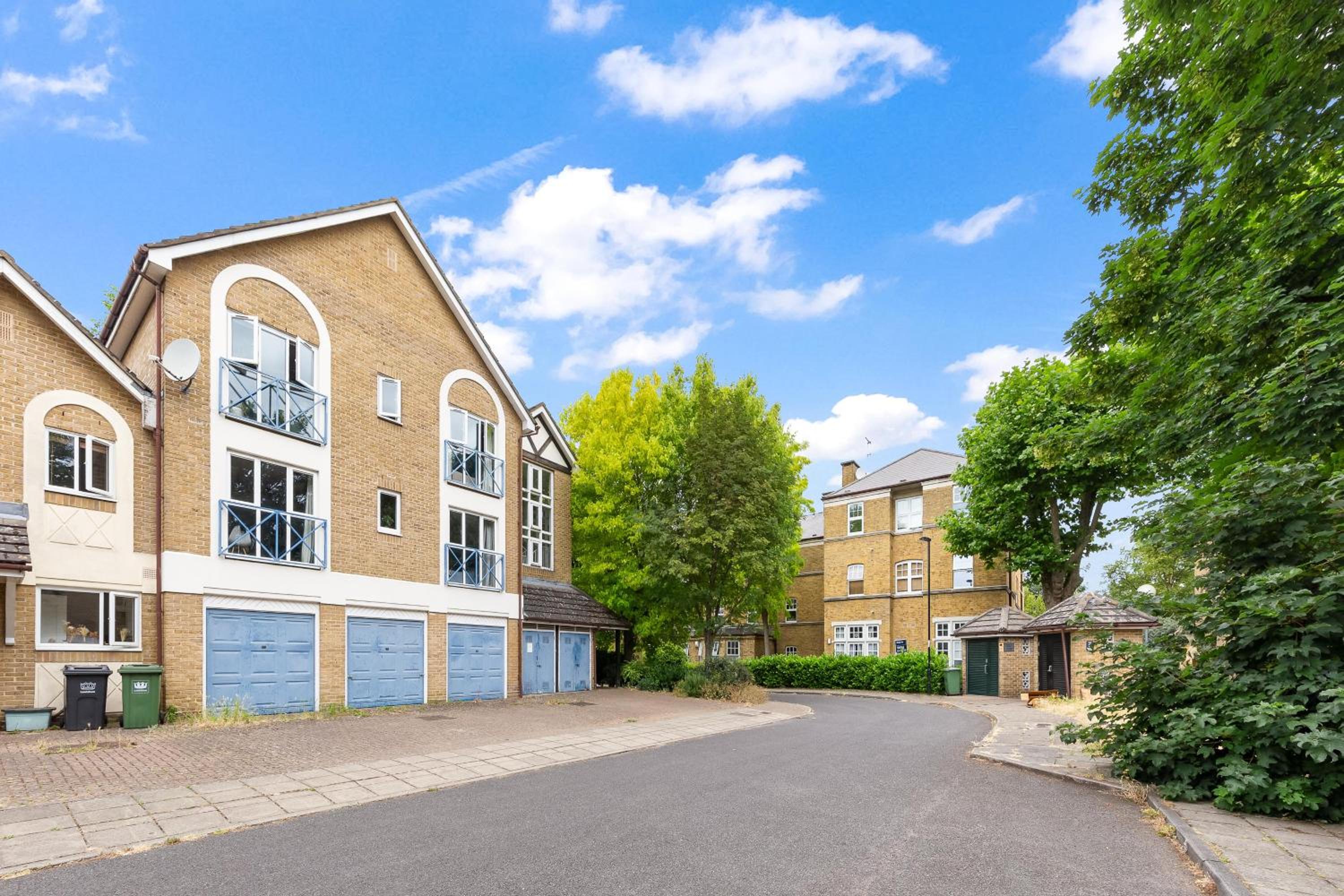 Bright modern Flat near tower bridge