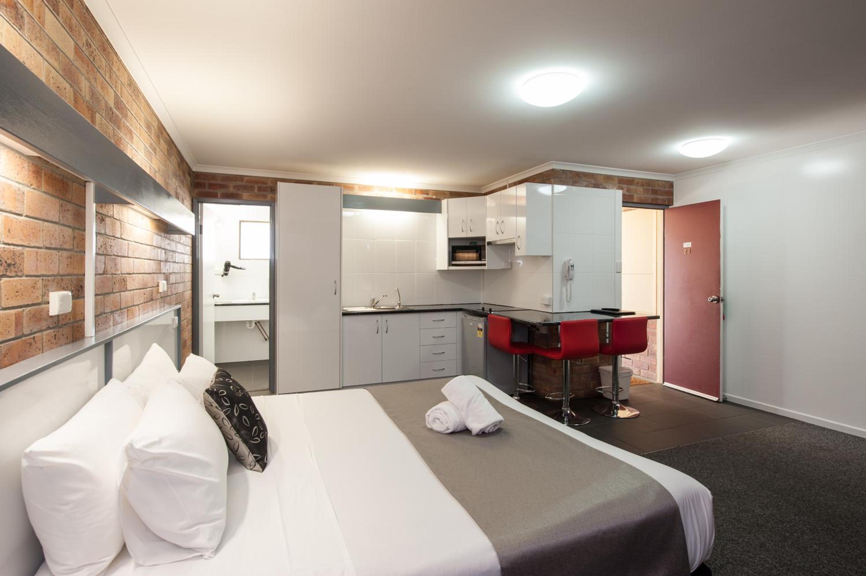 Allan Cunningham Motel