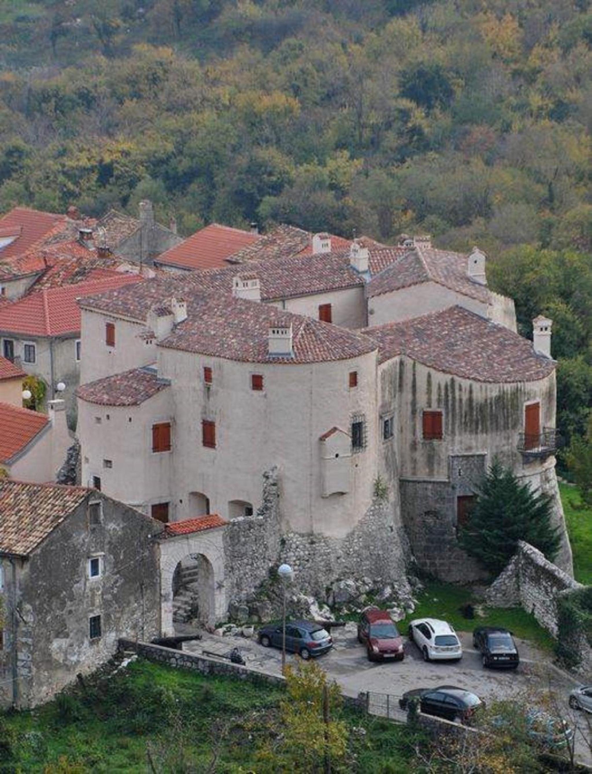 Apartman DijAna