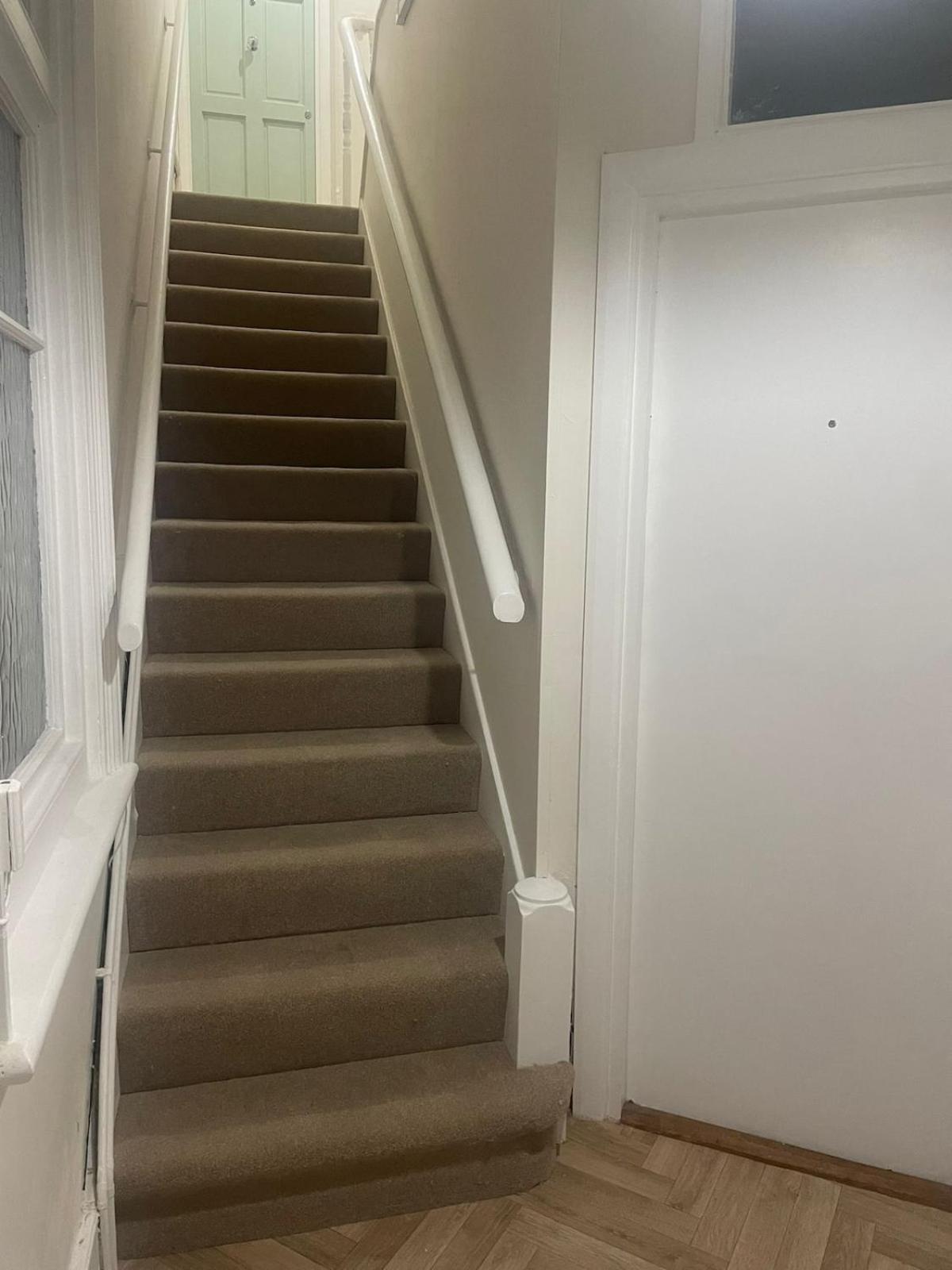 Pretty period property sleeps 4 guests with shared garden